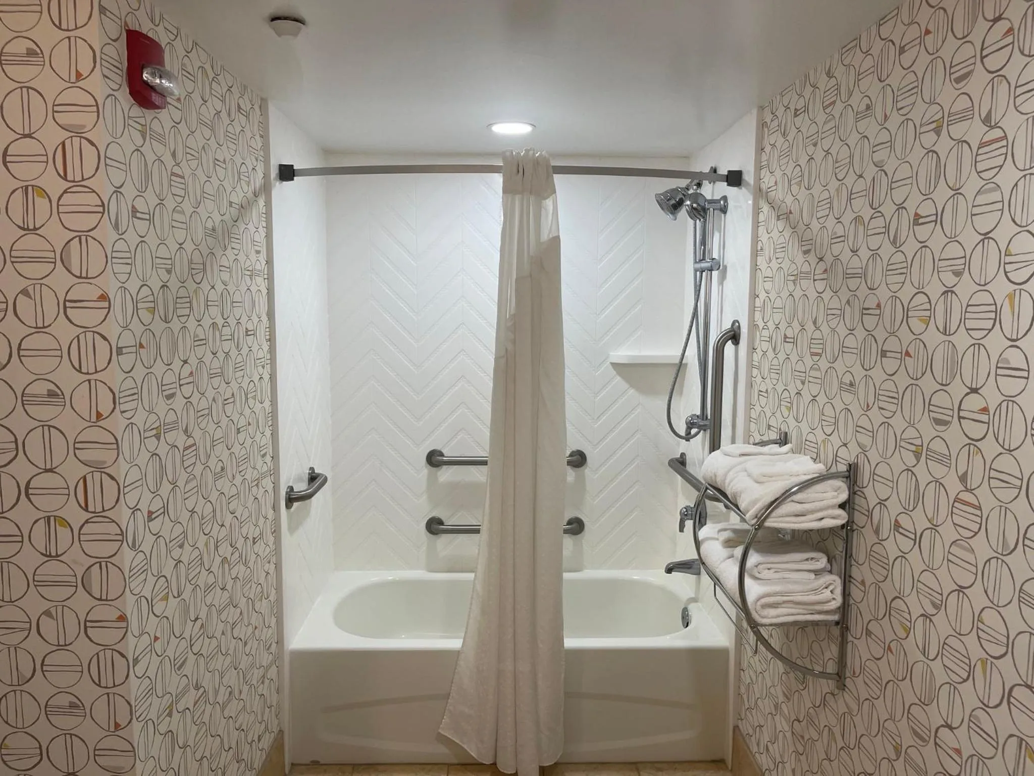 Photo of the whole room in Holiday Inn Martinsburg by IHG