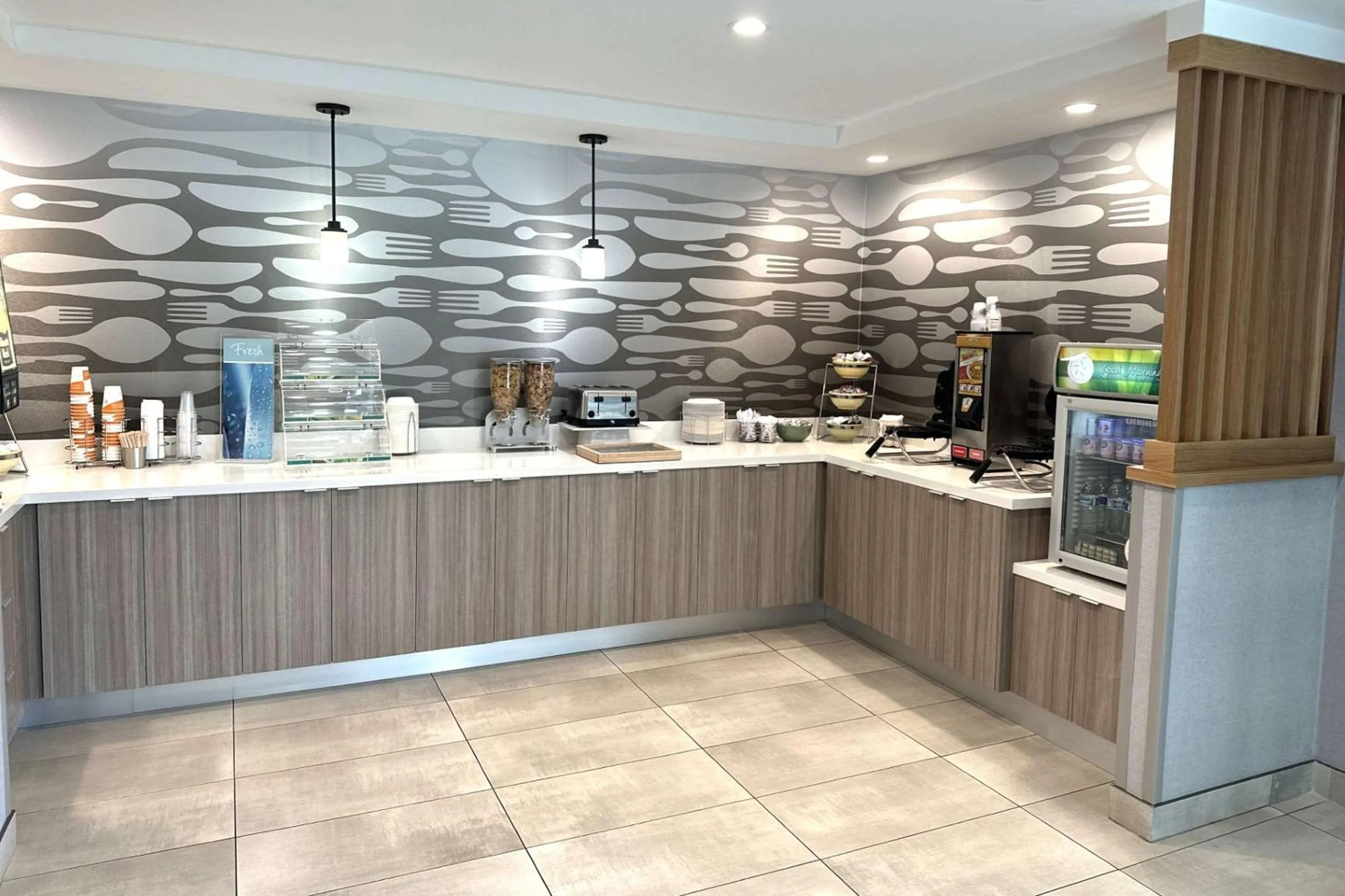 Breakfast in Quality Inn Near Chico State