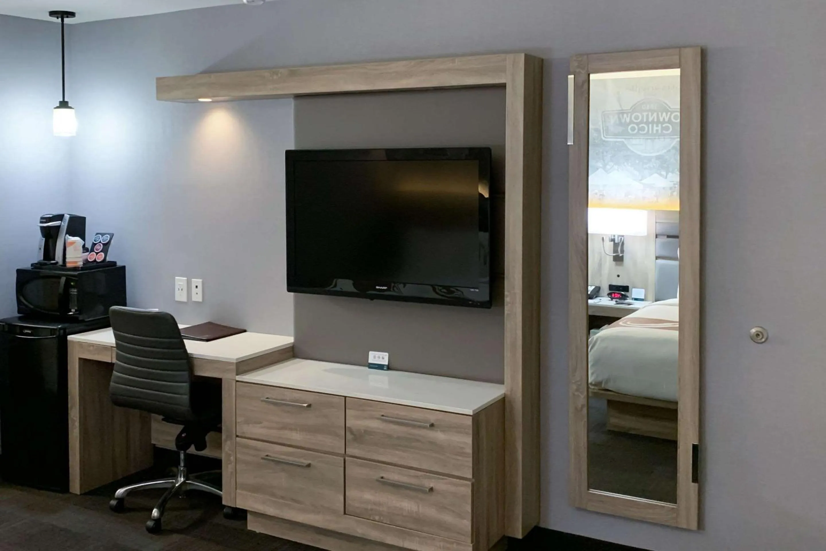 Bedroom, Bed in Quality Inn Near Chico State