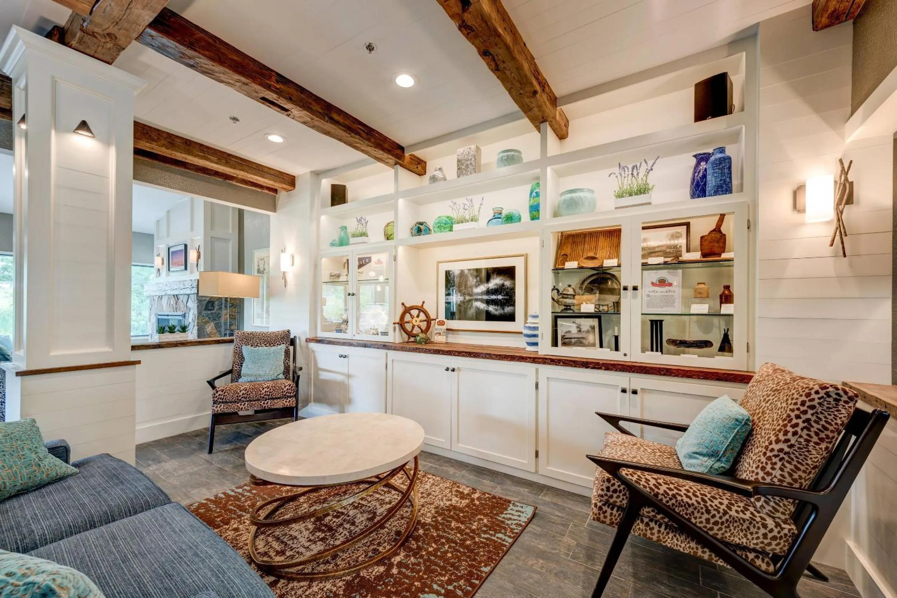 Lobby or reception in Garrison Hotel & Suites Dover-Portsmouth, an Ascend Collection Hotel