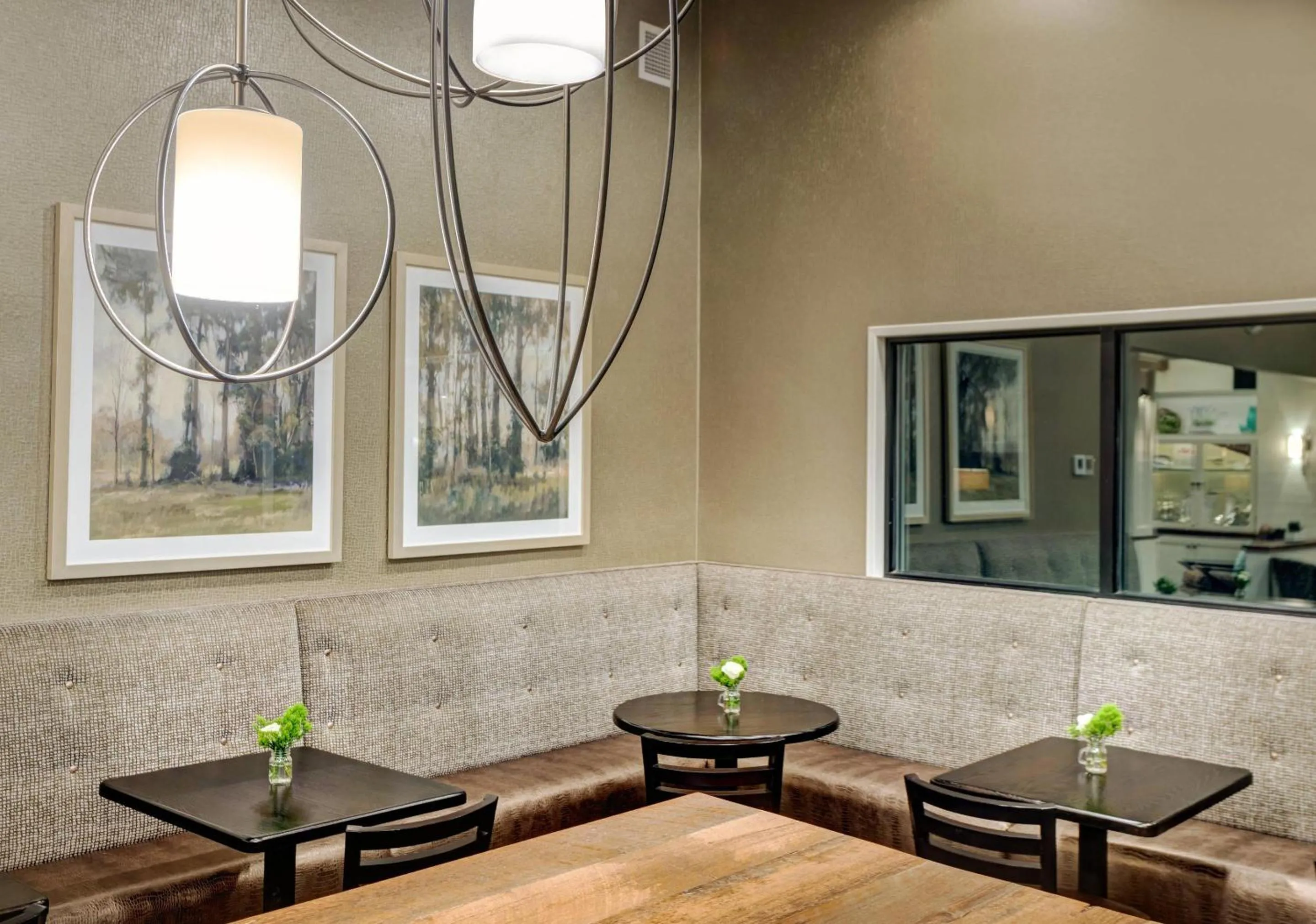 Breakfast in Garrison Hotel & Suites Dover-Portsmouth, an Ascend Collection Hotel