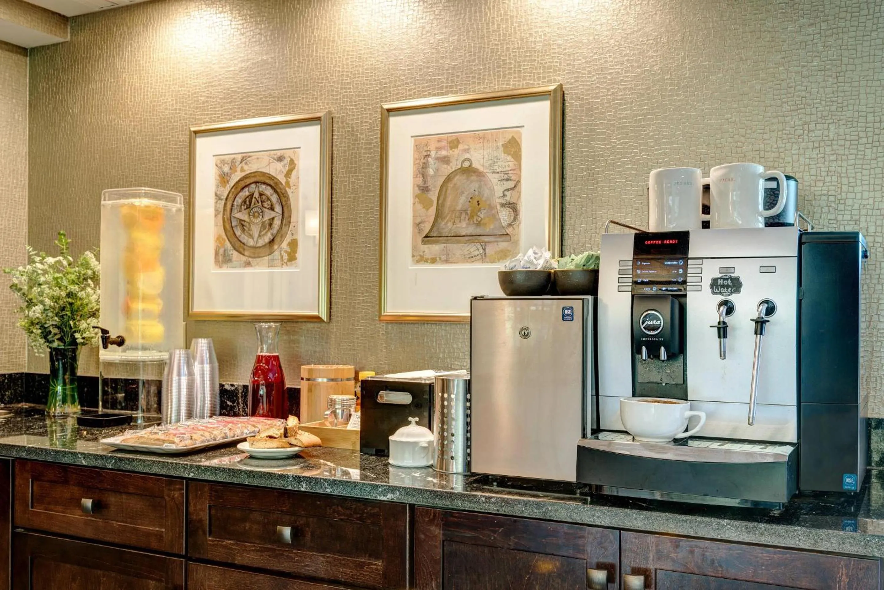 Breakfast in Garrison Hotel & Suites Dover-Portsmouth, an Ascend Collection Hotel