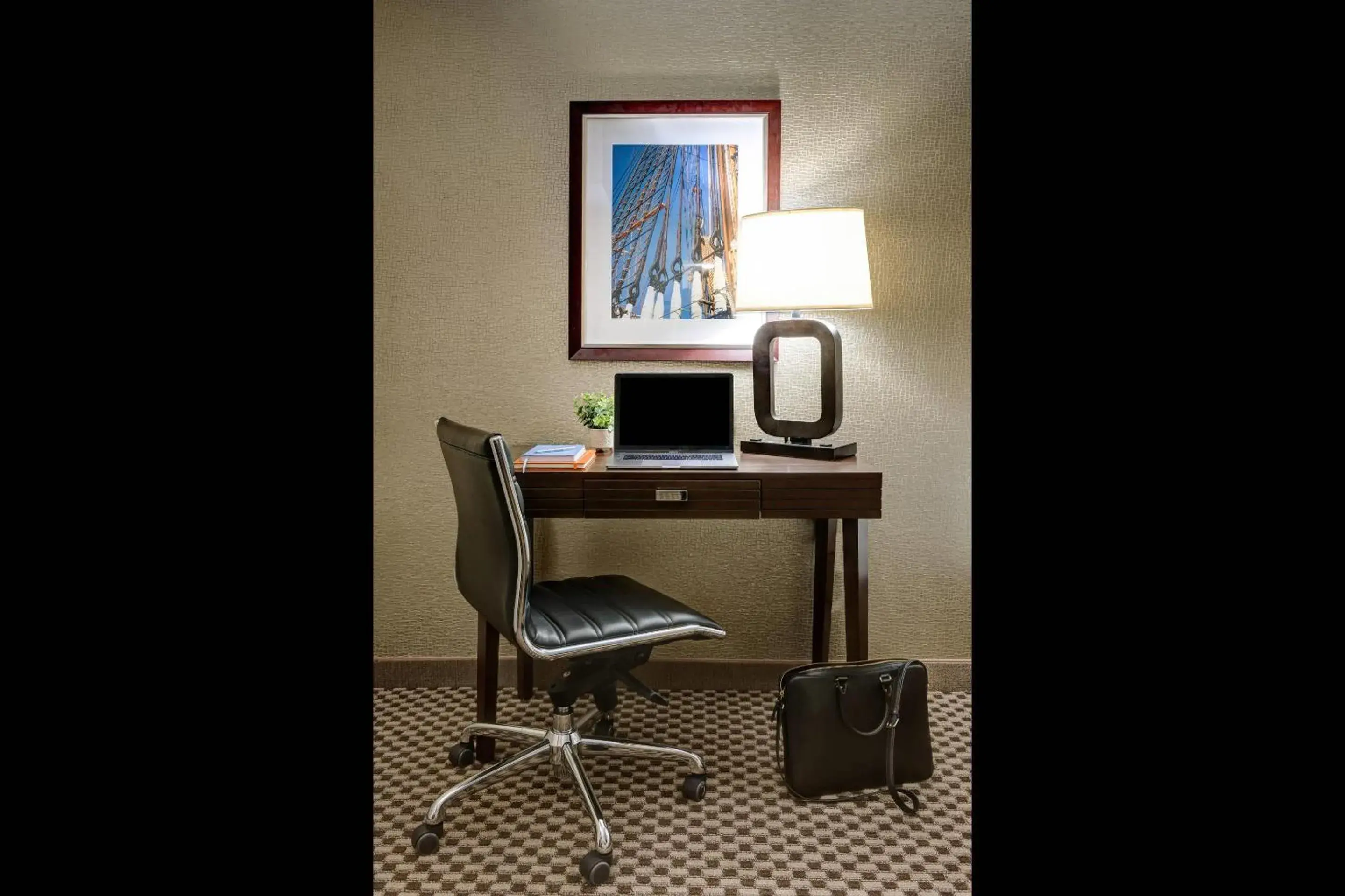 King Room with Kitchen - Non-Smoking in Garrison Hotel & Suites Dover-Portsmouth, an Ascend Collection Hotel King Room with Kitchen - Non-Smoking in Garrison Hotel & Suites Dover-Portsmouth, an Ascend Collection Hotel