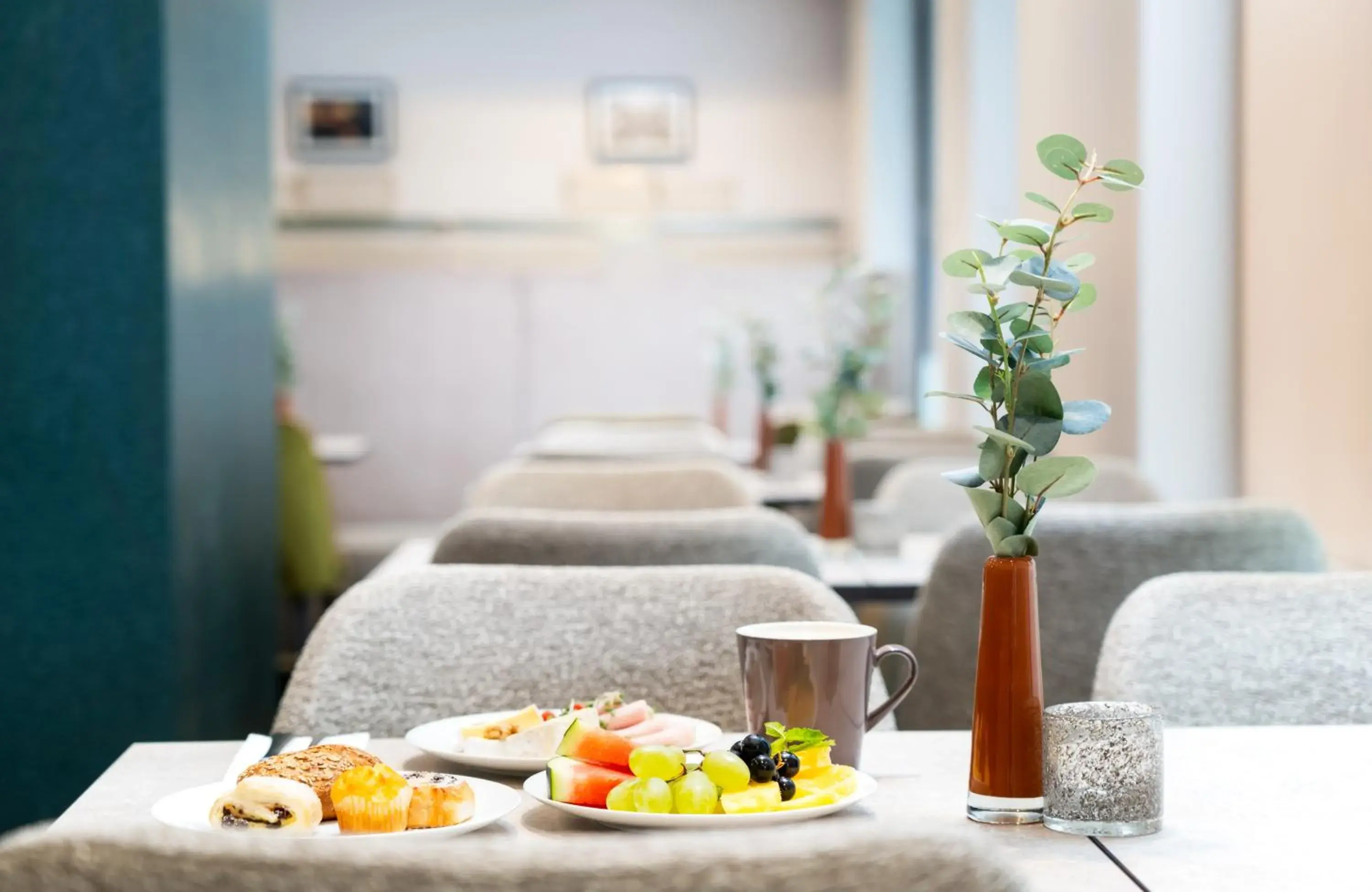 Buffet breakfast in Leonardo Boutique Hotel Linz City Center Buffet breakfast in Leonardo Boutique Hotel Linz City Center