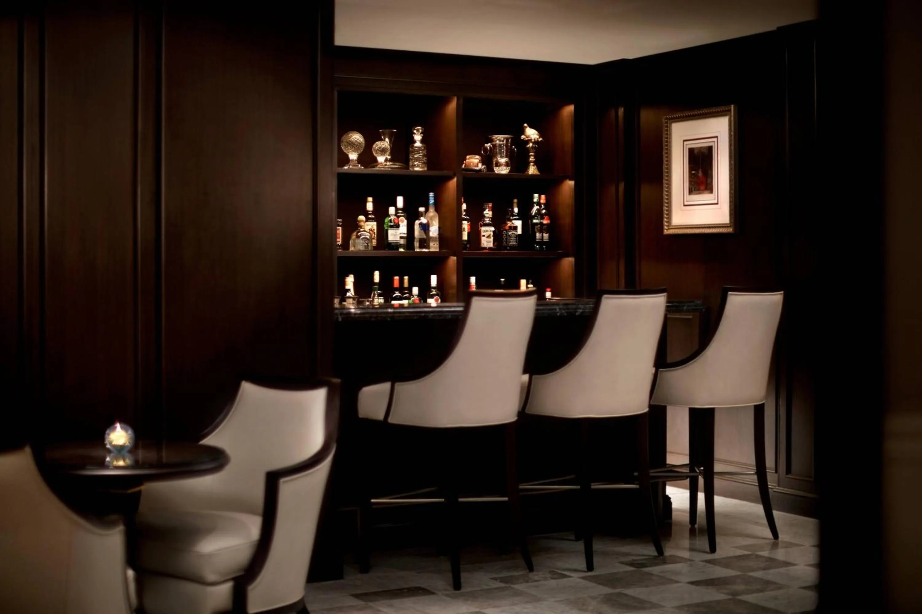 Lounge or bar in The Ritz-Carlton Osaka