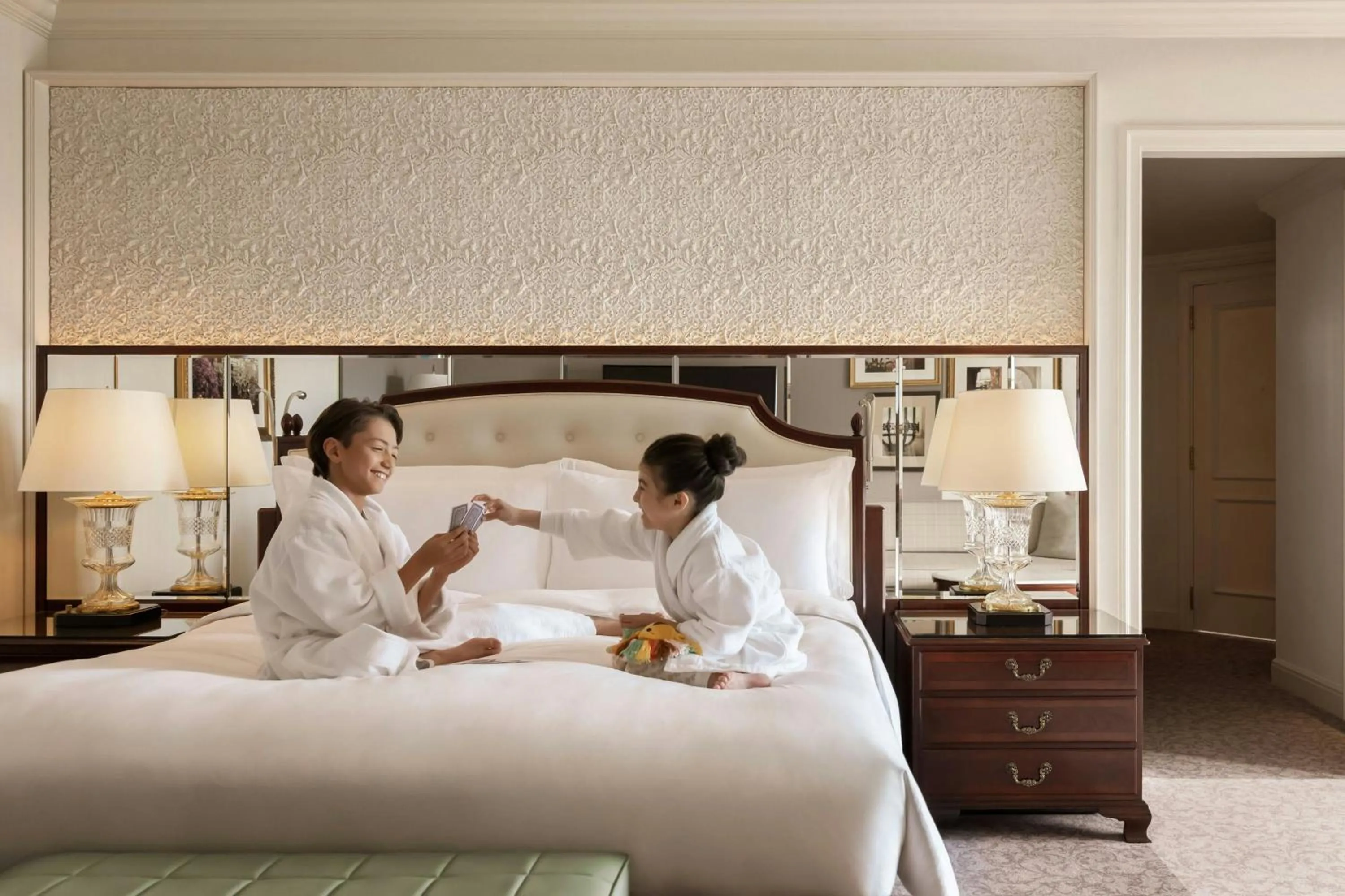 Photo of the whole room, Bed in The Ritz-Carlton Osaka
