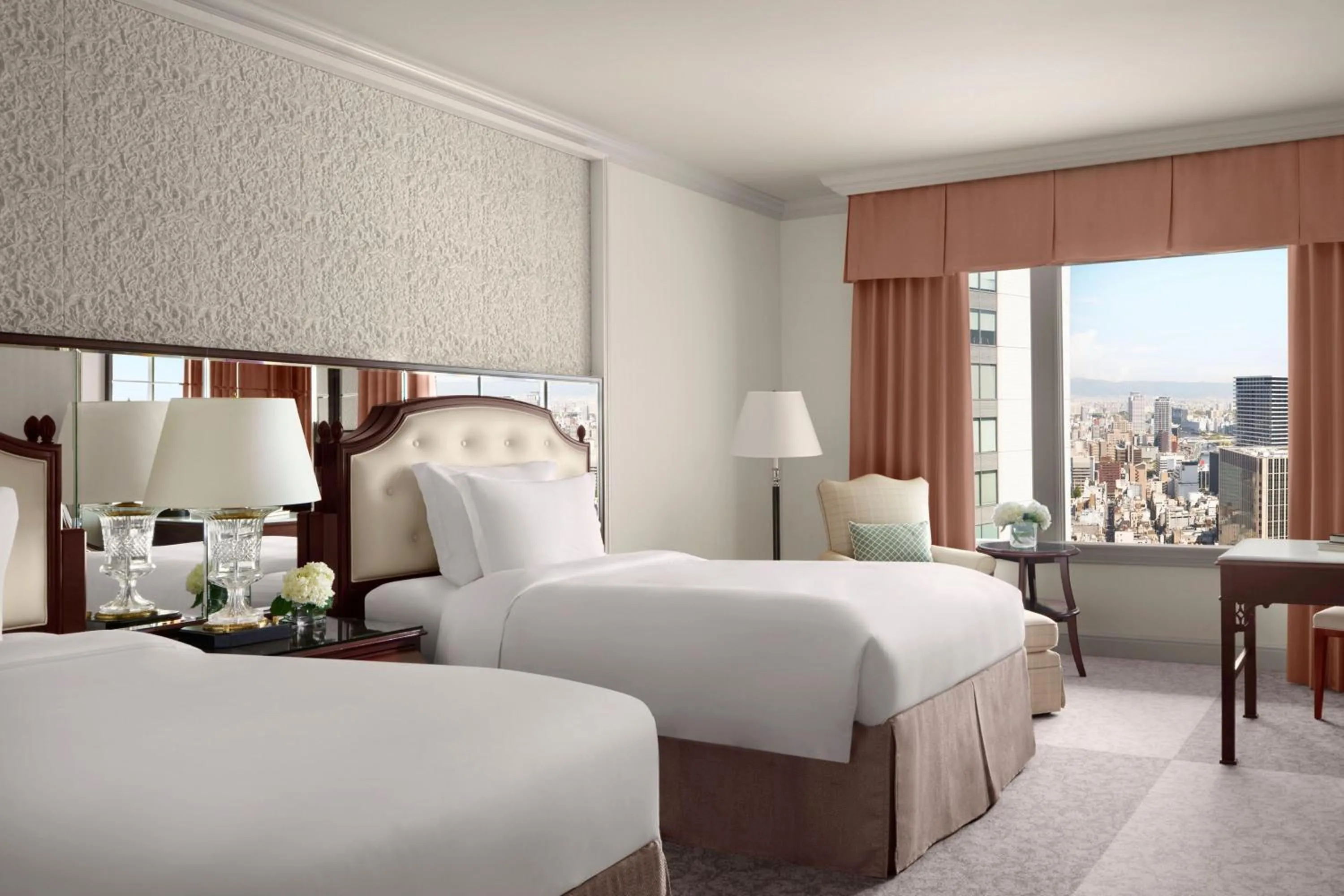 Photo of the whole room, Bed in The Ritz-Carlton Osaka