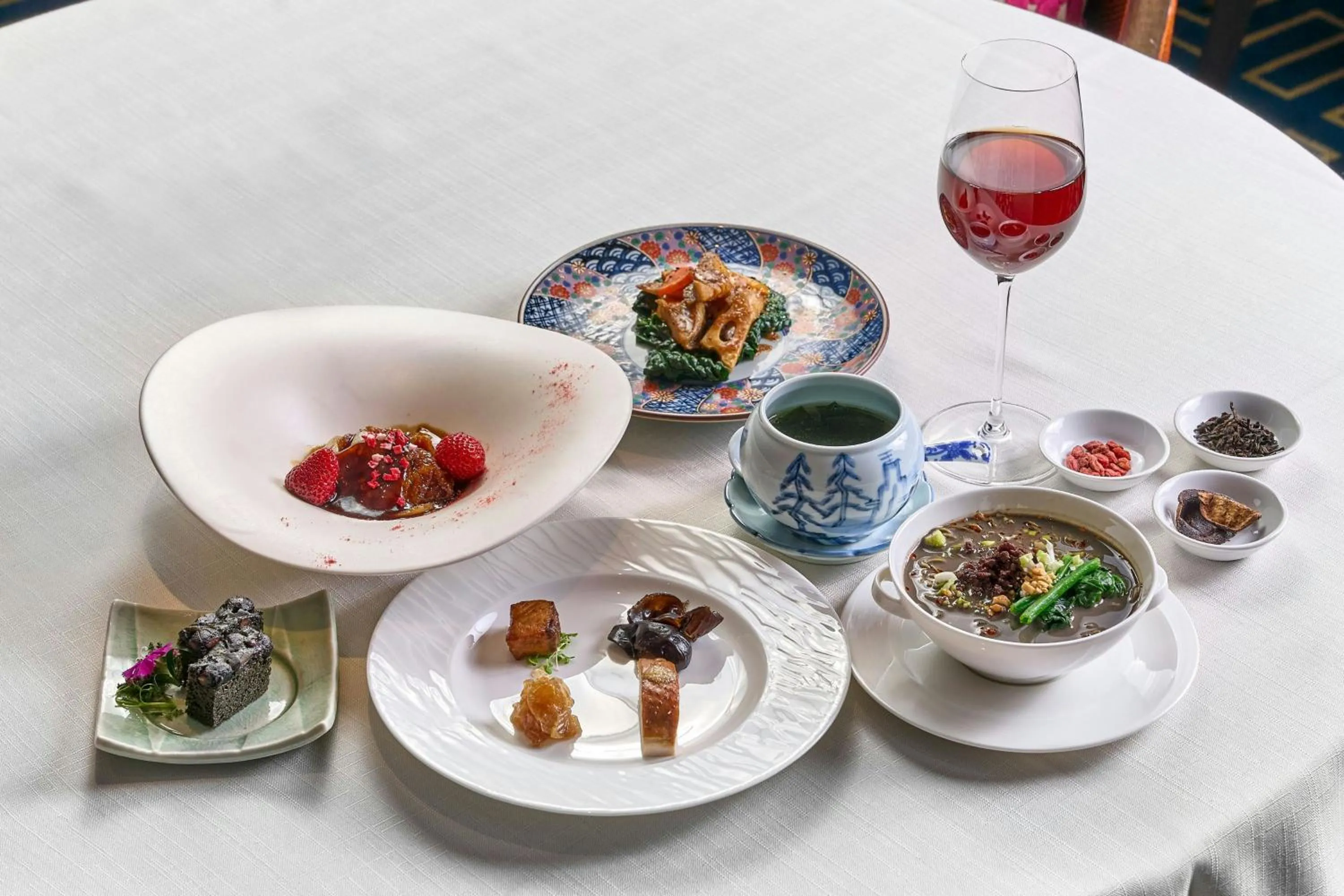 Restaurant/places to eat in The Ritz-Carlton Osaka