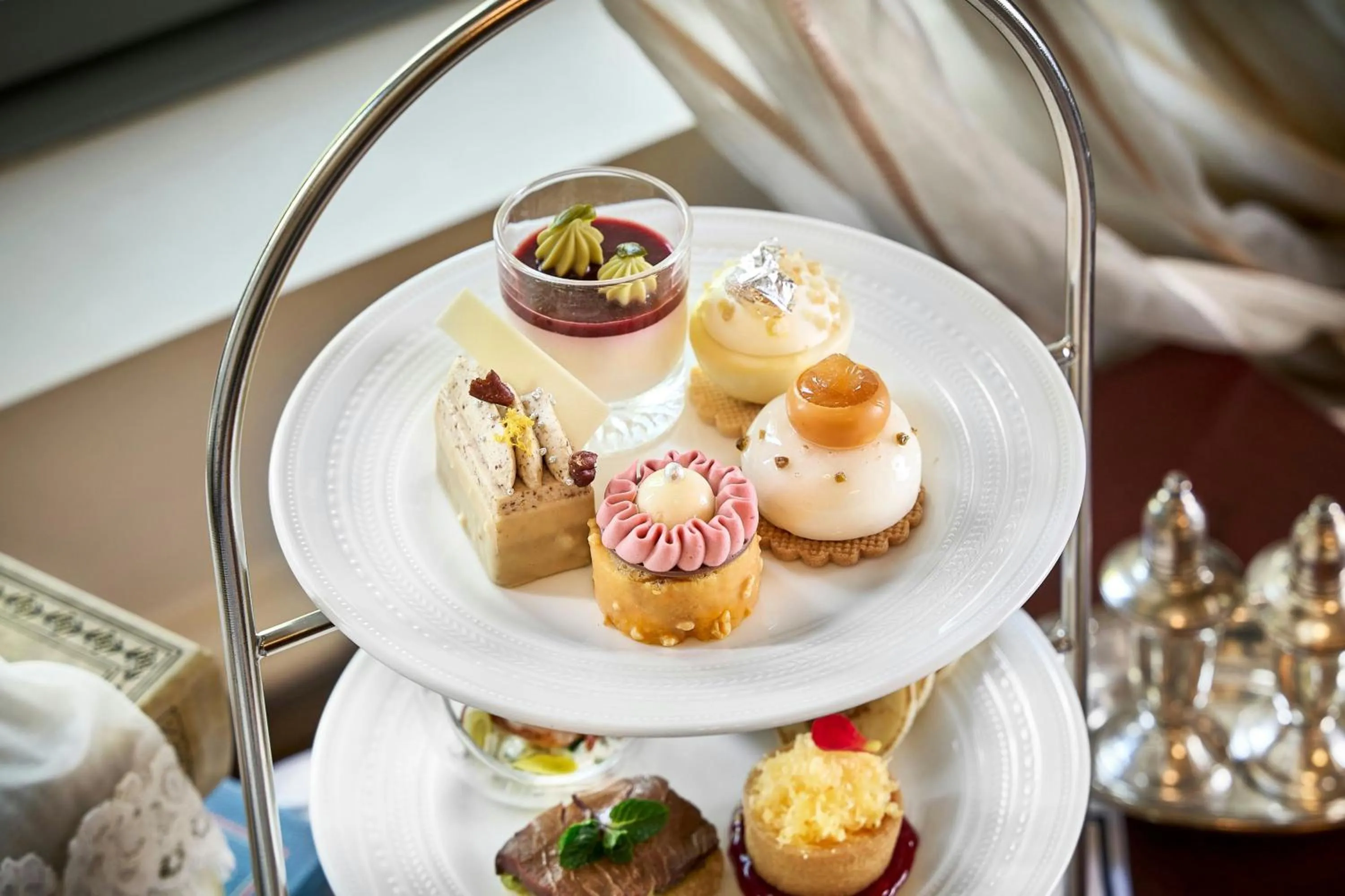 Restaurant/places to eat in The Ritz-Carlton Osaka