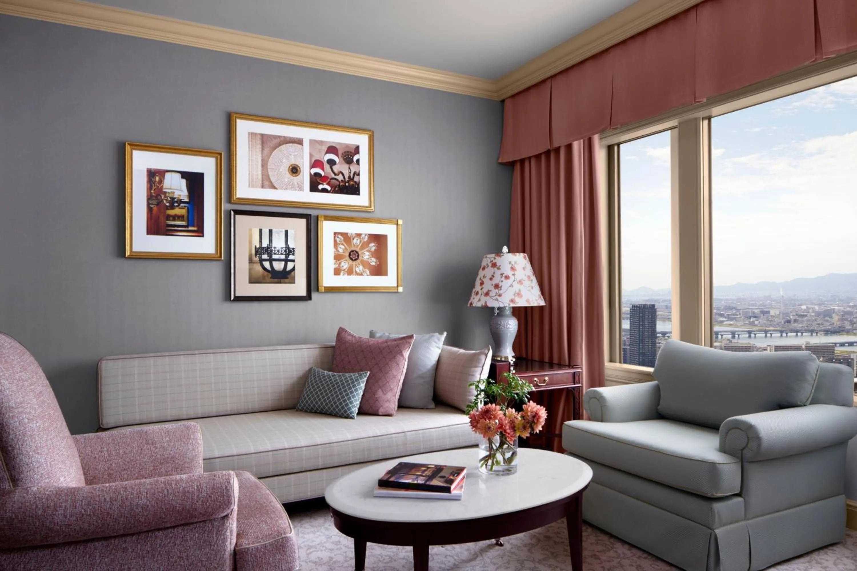 Living room in The Ritz-Carlton Osaka