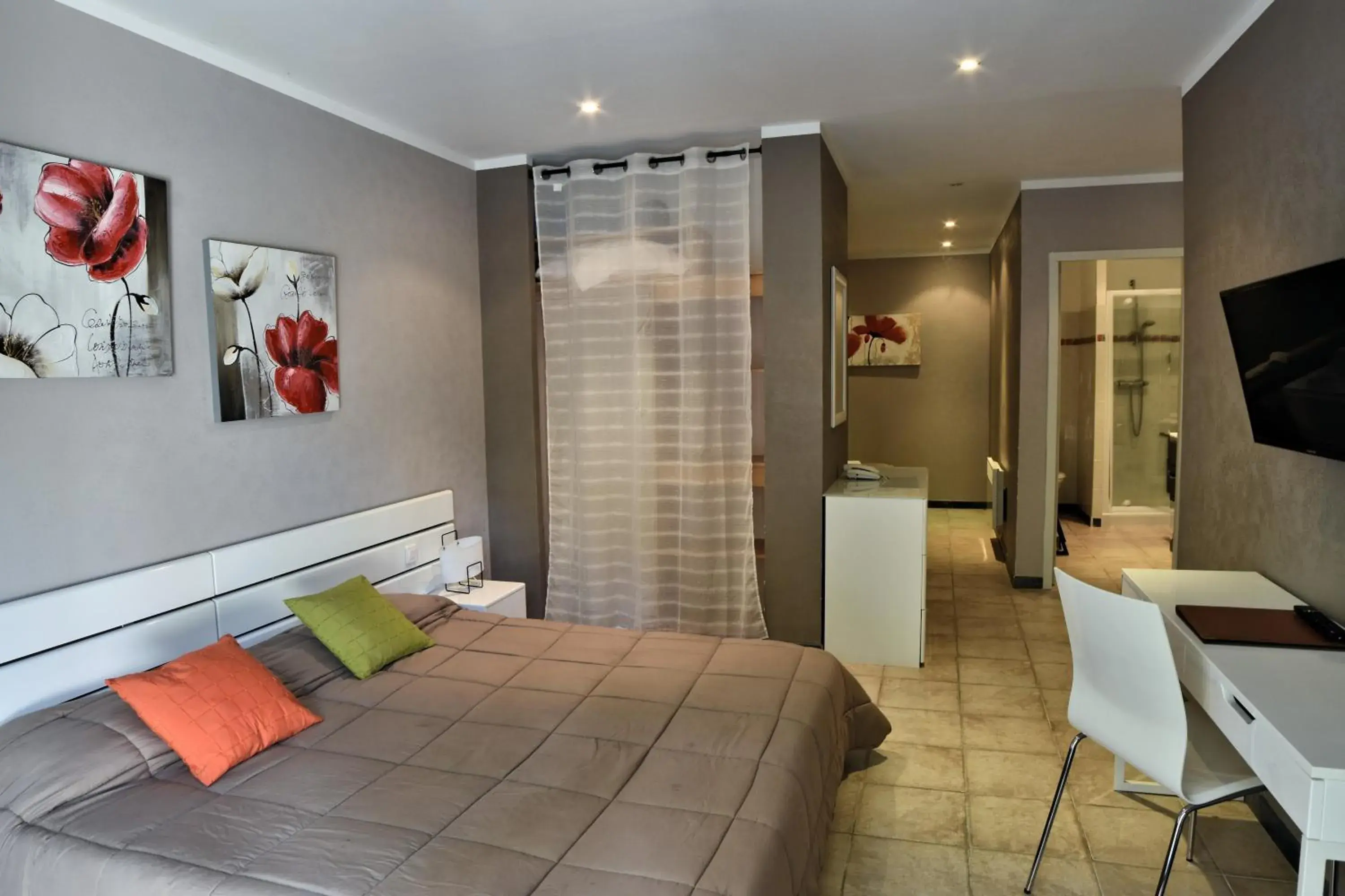 Photo of the whole room in Auberge des Deux Sorru Photo of the whole room in Auberge des Deux Sorru