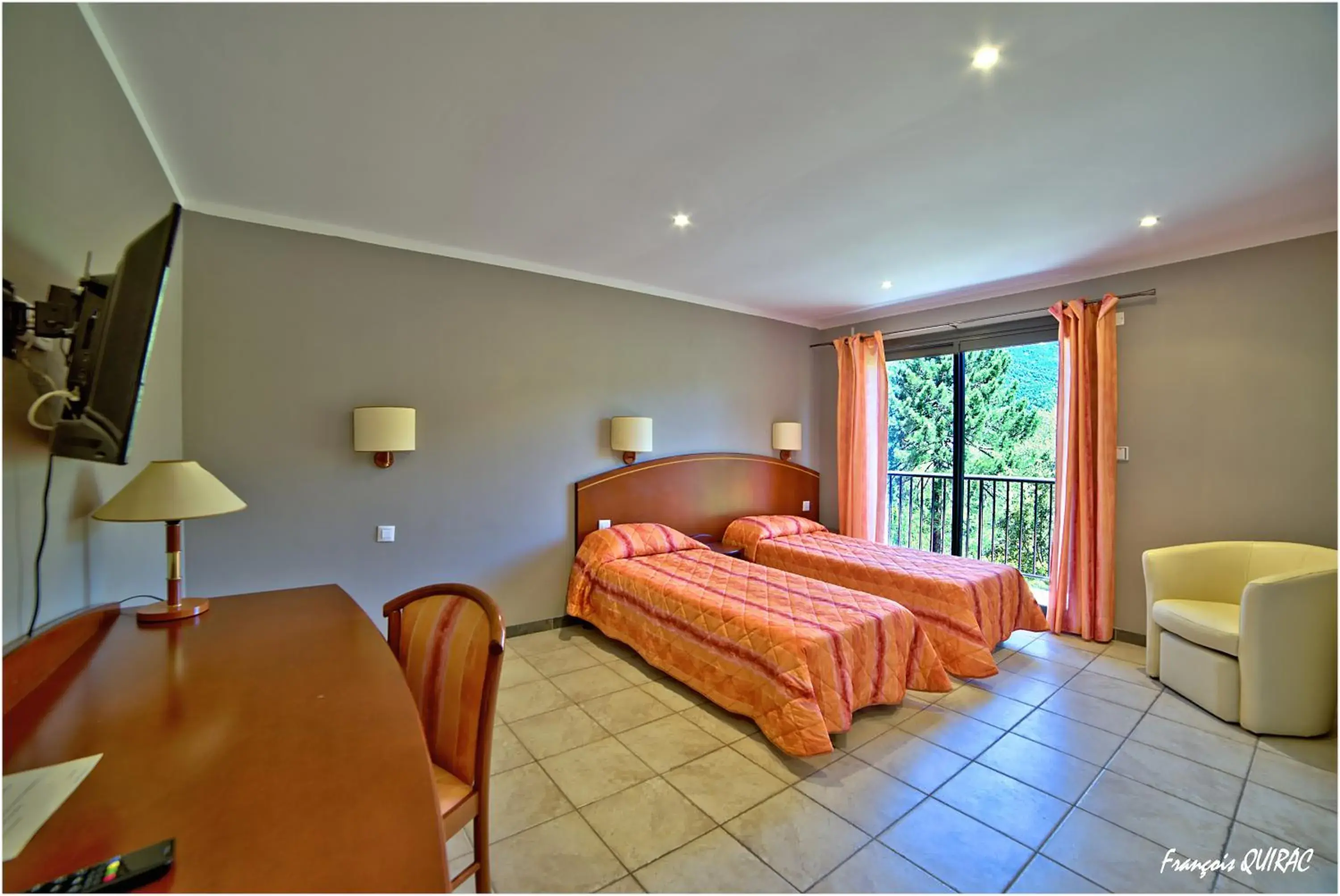 Mountain view, Bed in Auberge des Deux Sorru Mountain view, Bed in Auberge des Deux Sorru