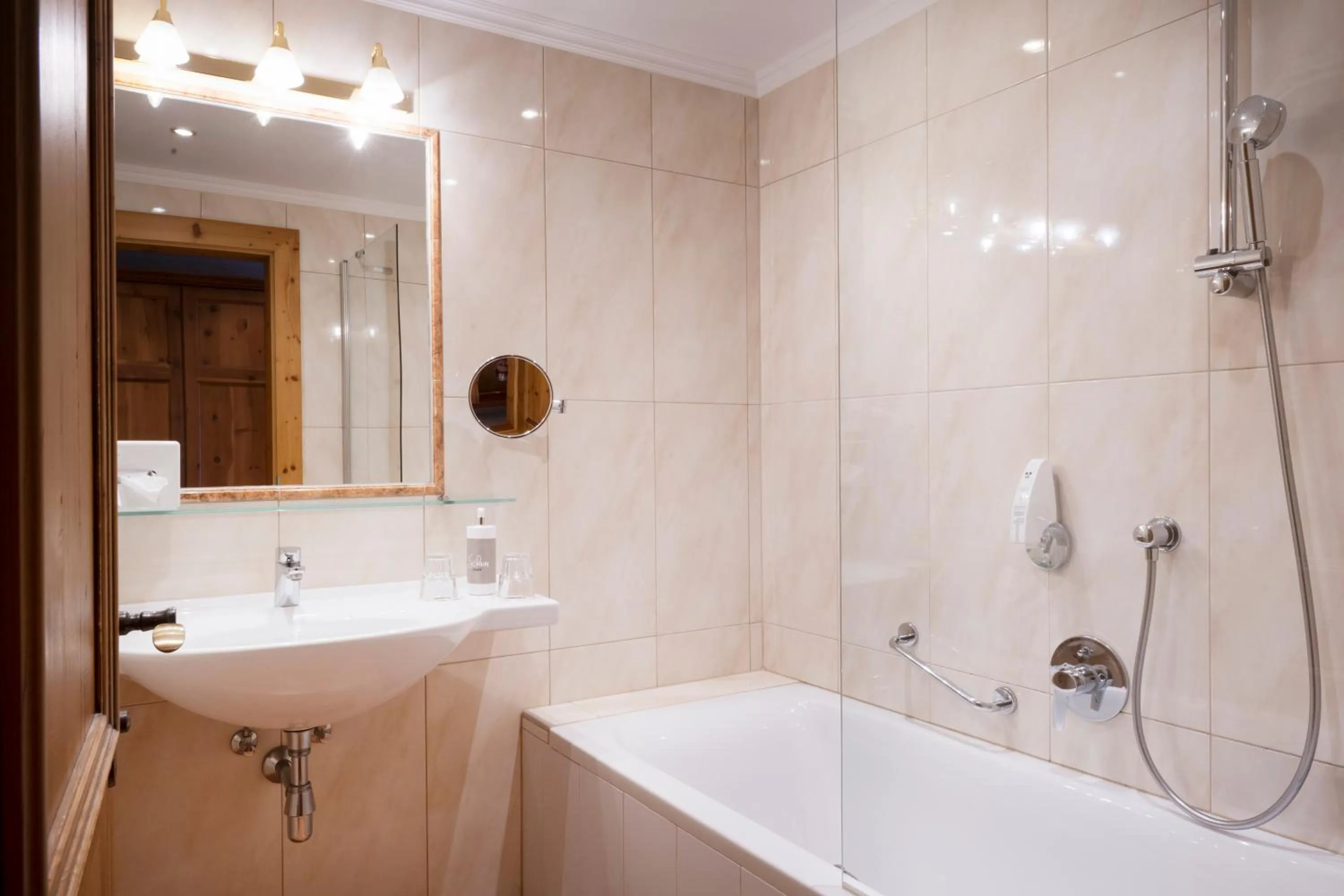 Shower in Hotel Stubaierhof