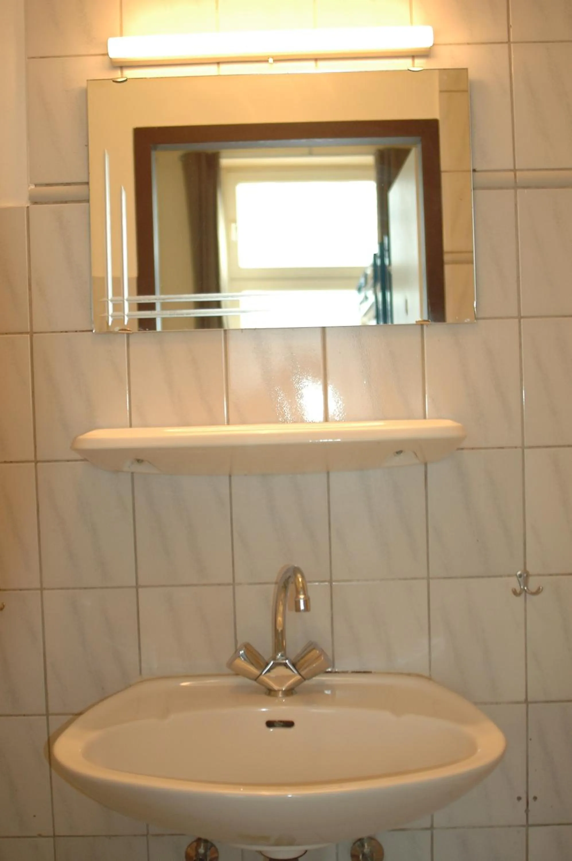 Bathroom in Buch-Ein-Bett Hostel