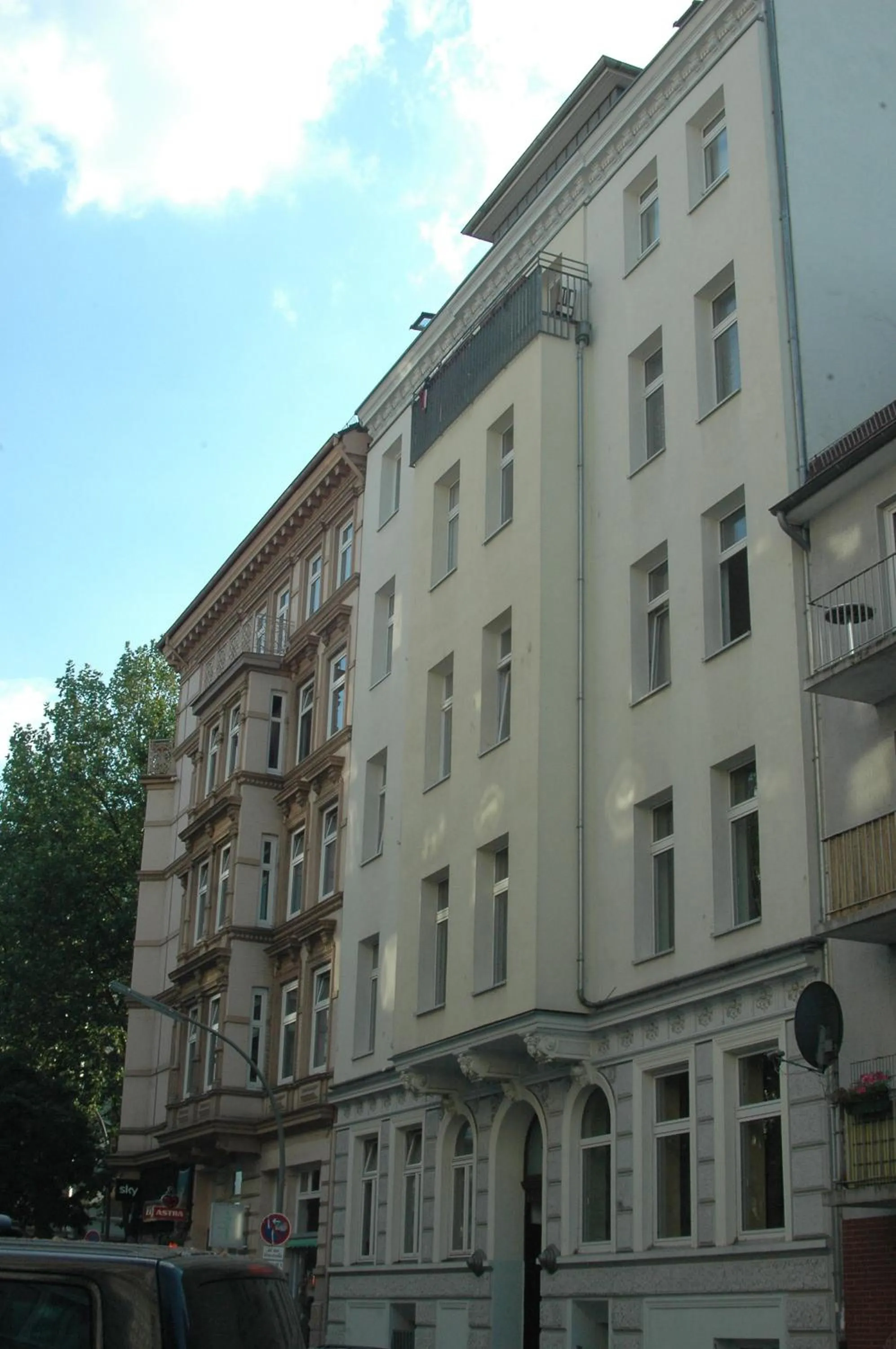 Facade/entrance in Buch-Ein-Bett Hostel