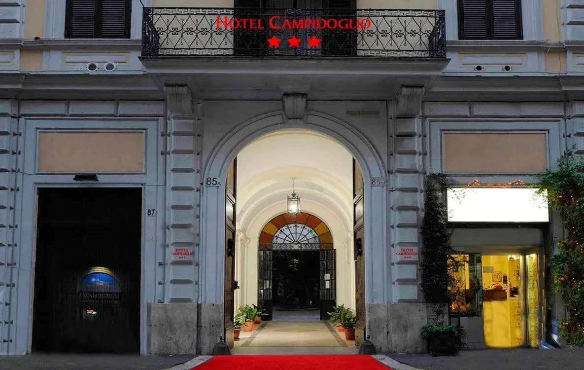 Facade/entrance in Hotel Campidoglio Facade/entrance in Hotel Campidoglio
