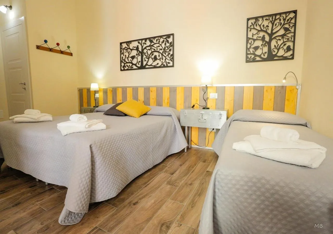 Photo of the whole room in Colors of Cinque Terre - Guest House
