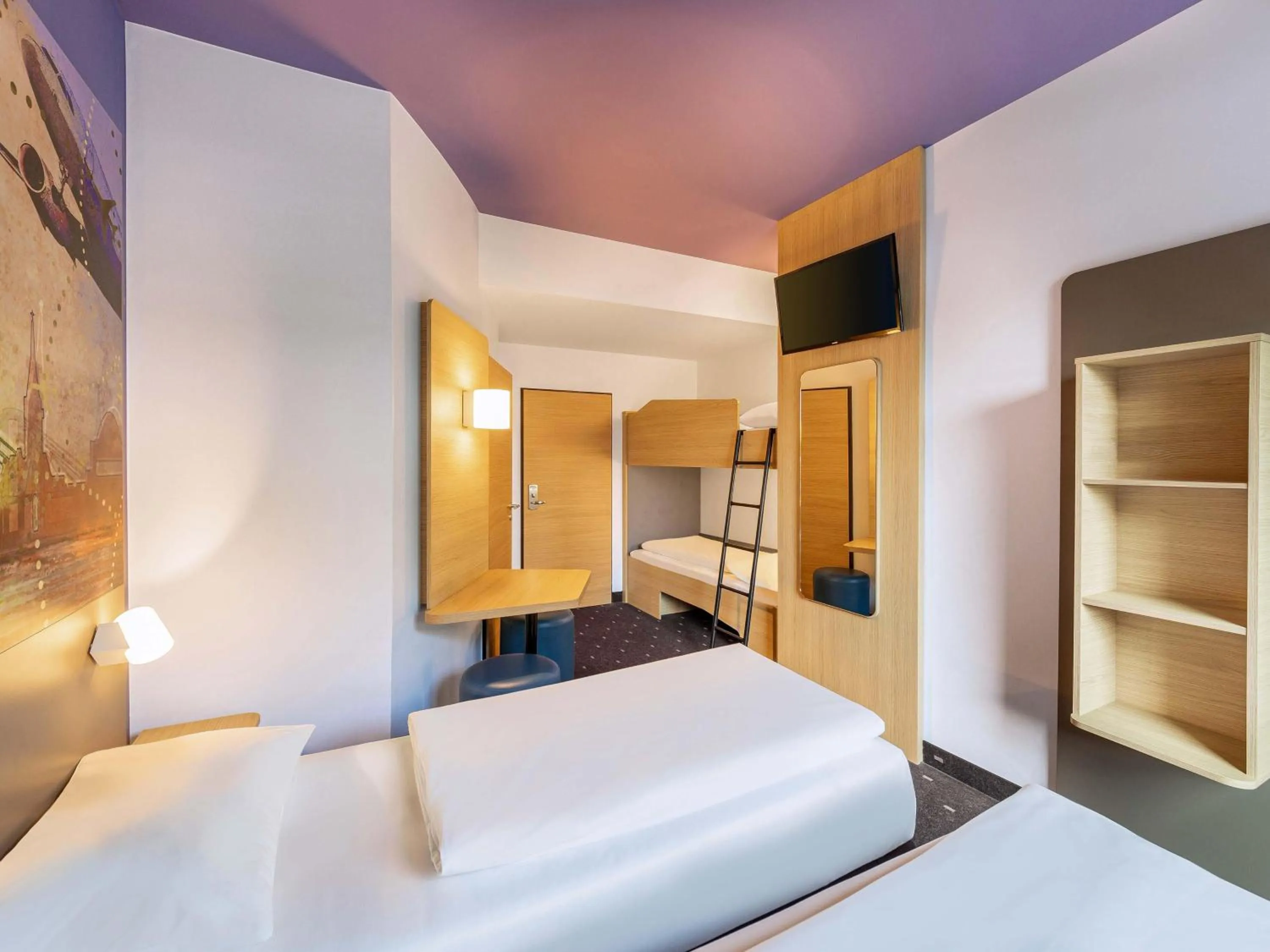 Photo of the whole room, Bed in B&B Hotel Düsseldorf-Airport