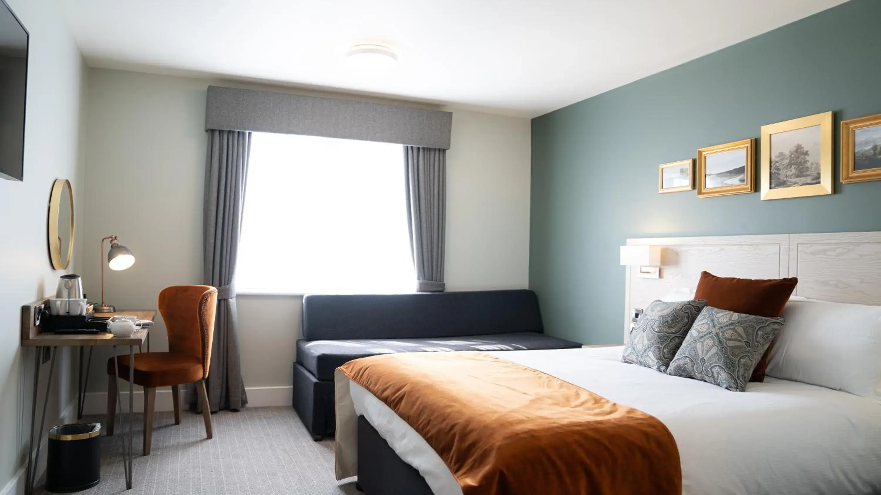 Deluxe Family Room in Spread Eagle, Gailey by Marston's Inns Deluxe Family Room in Spread Eagle, Gailey by Marston's Inns