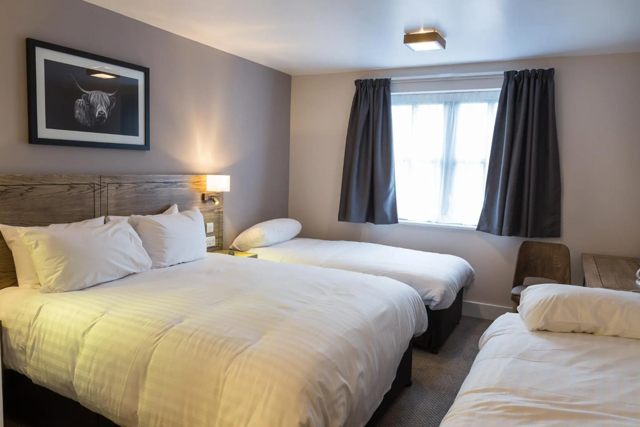 Photo of the whole room, Bed in Spread Eagle, Gailey by Marston's Inns