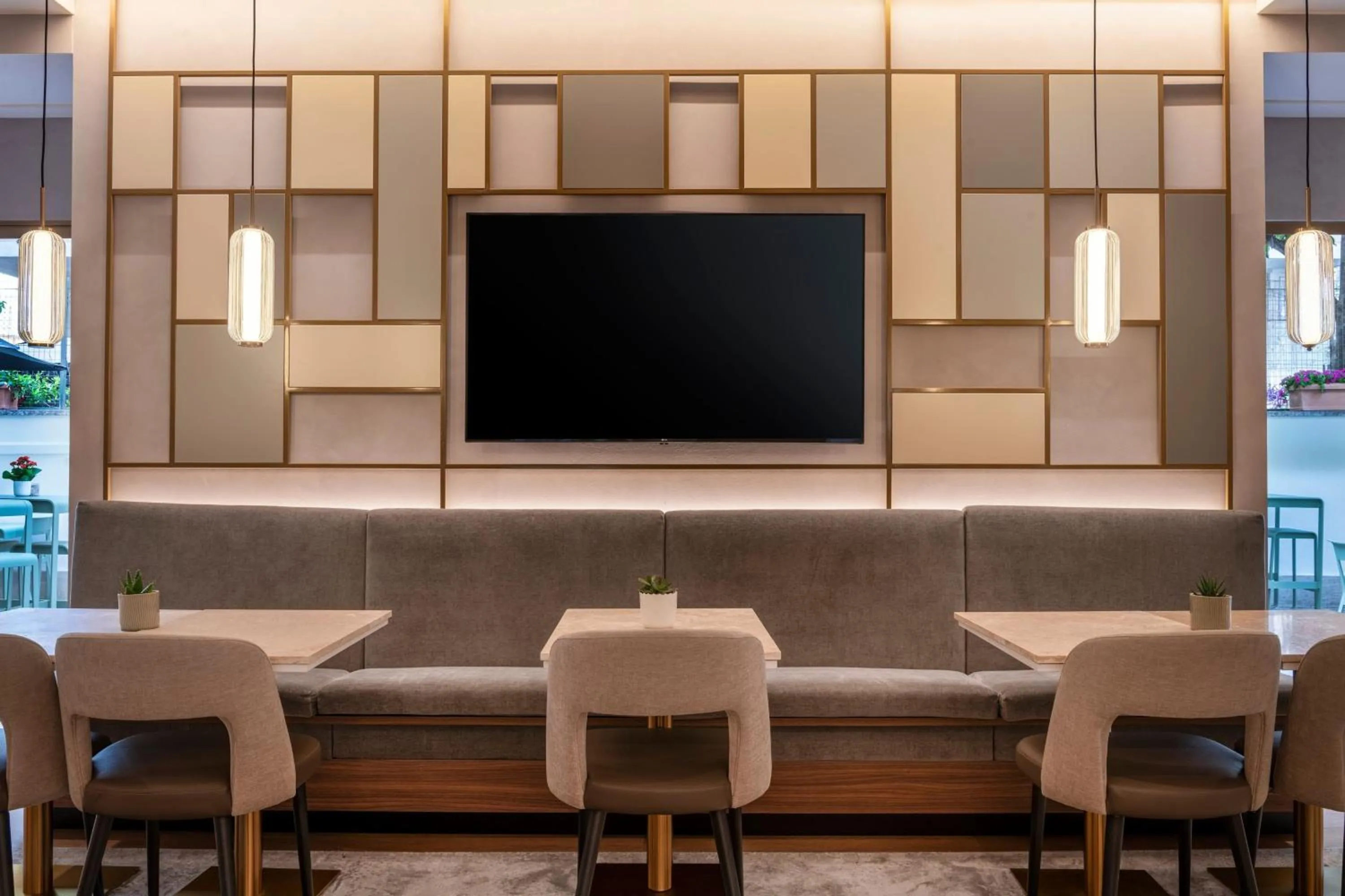 Lounge or bar in AC Hotel by Marriott Clodio Roma