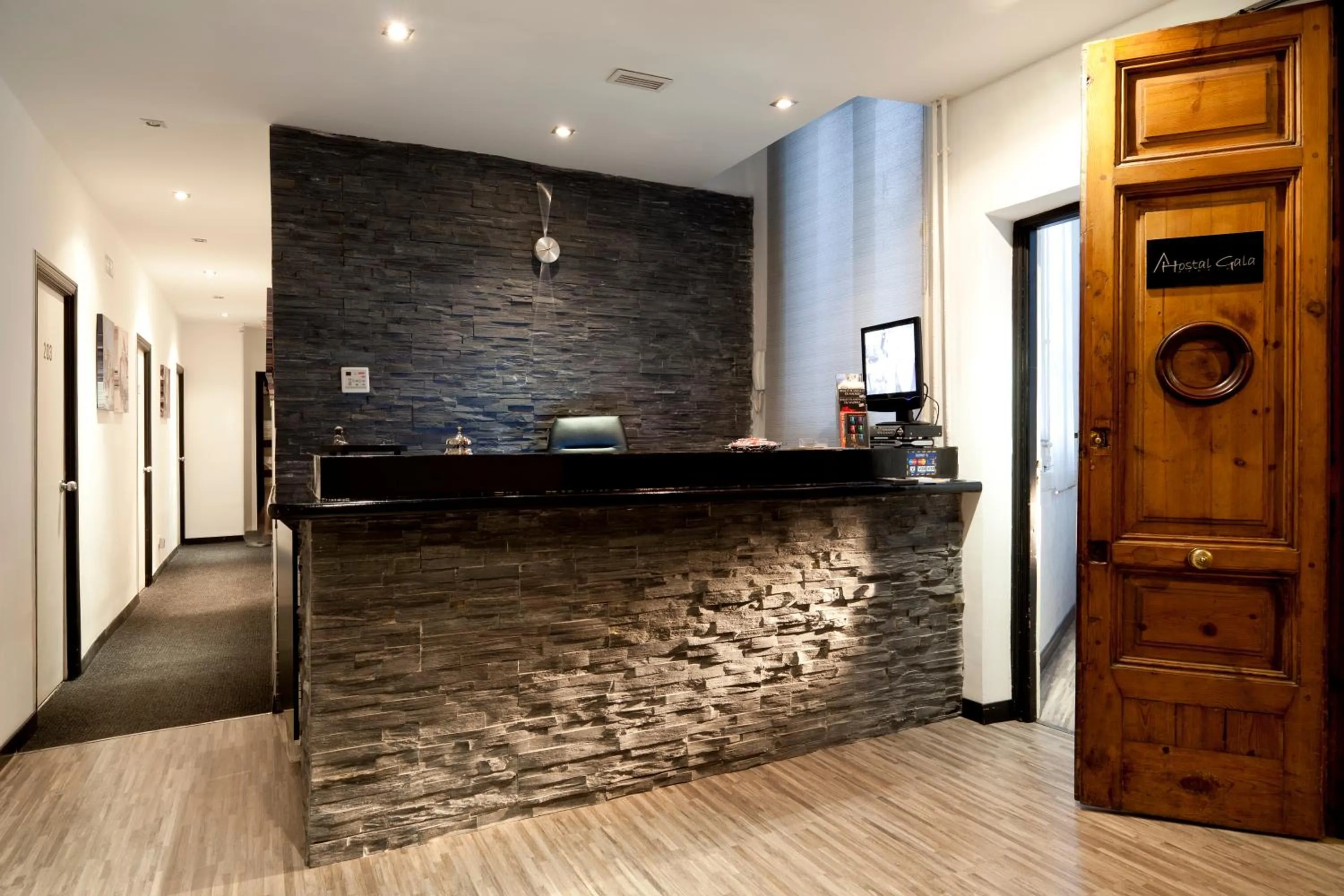 Lobby or reception in Hostal Gala Madrid