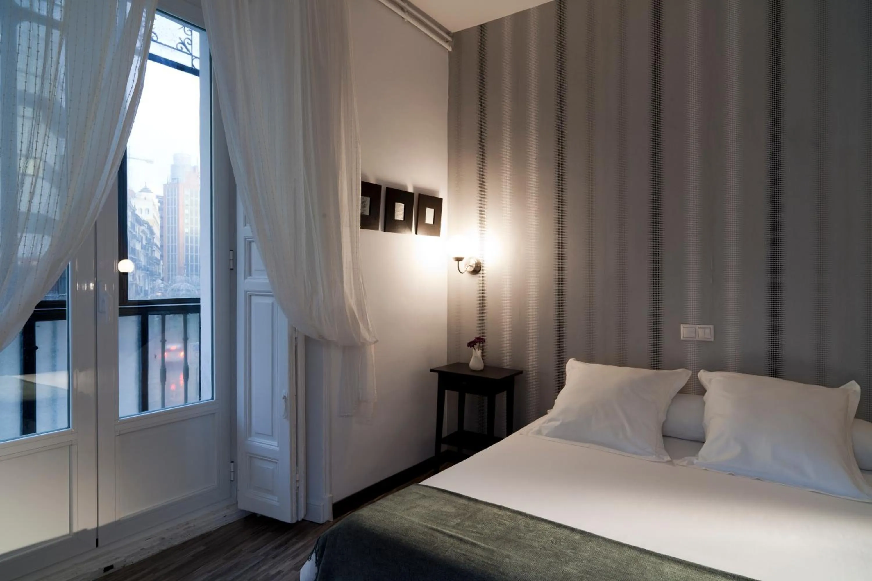 Bed in Hostal Gala Madrid