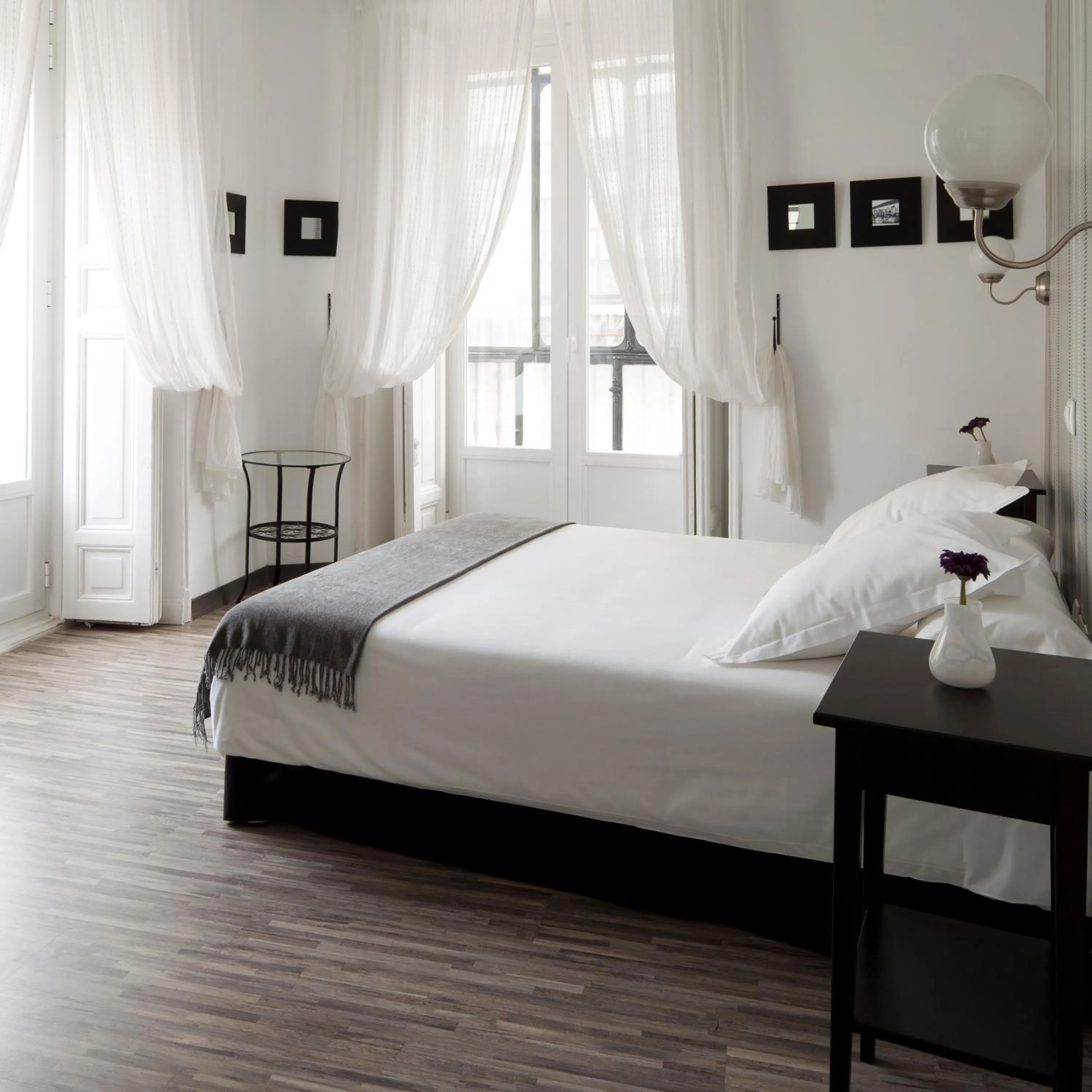 Photo of the whole room in Hostal Gala Madrid