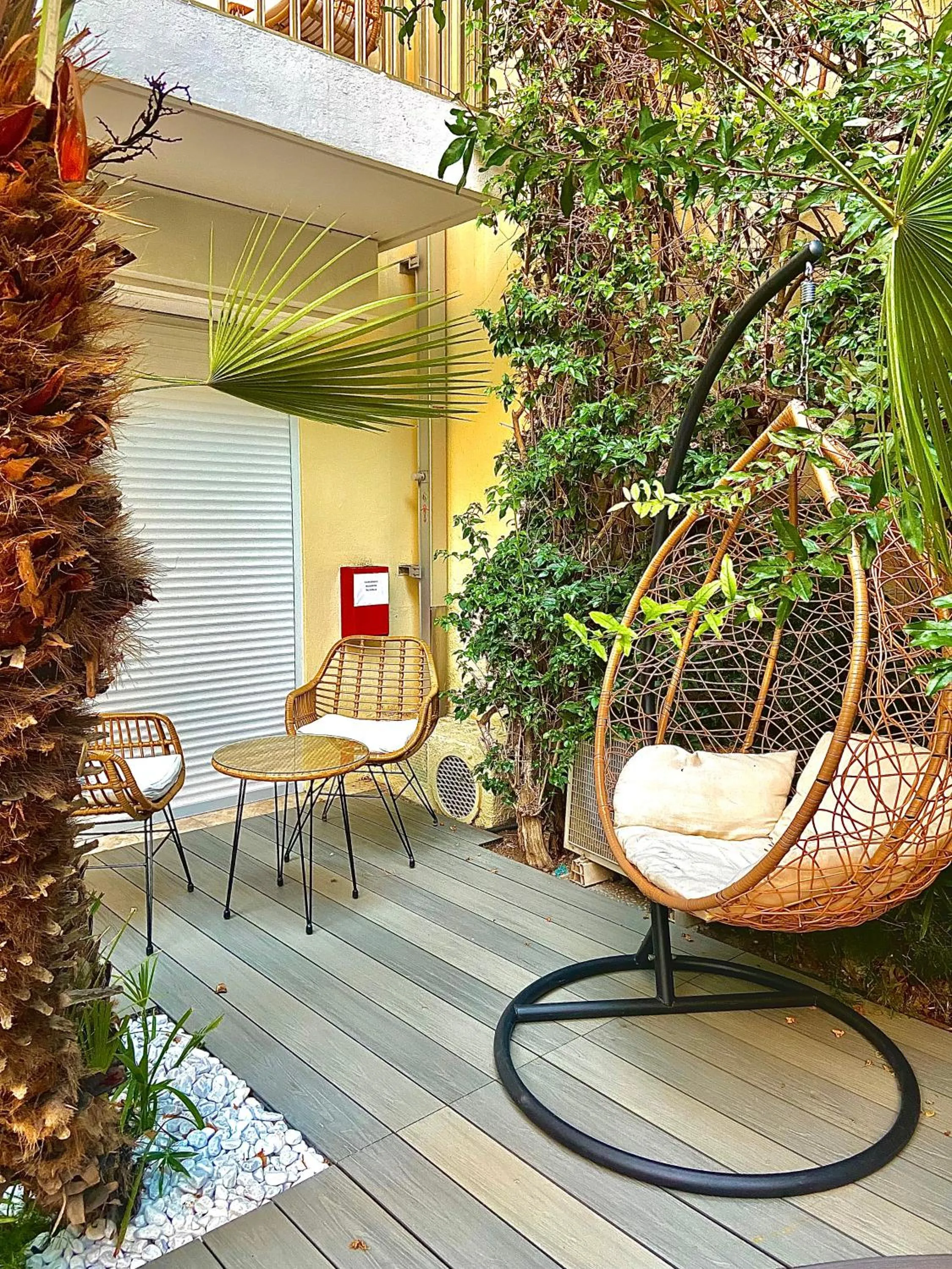 Patio in Hôtel Jardin Croisette