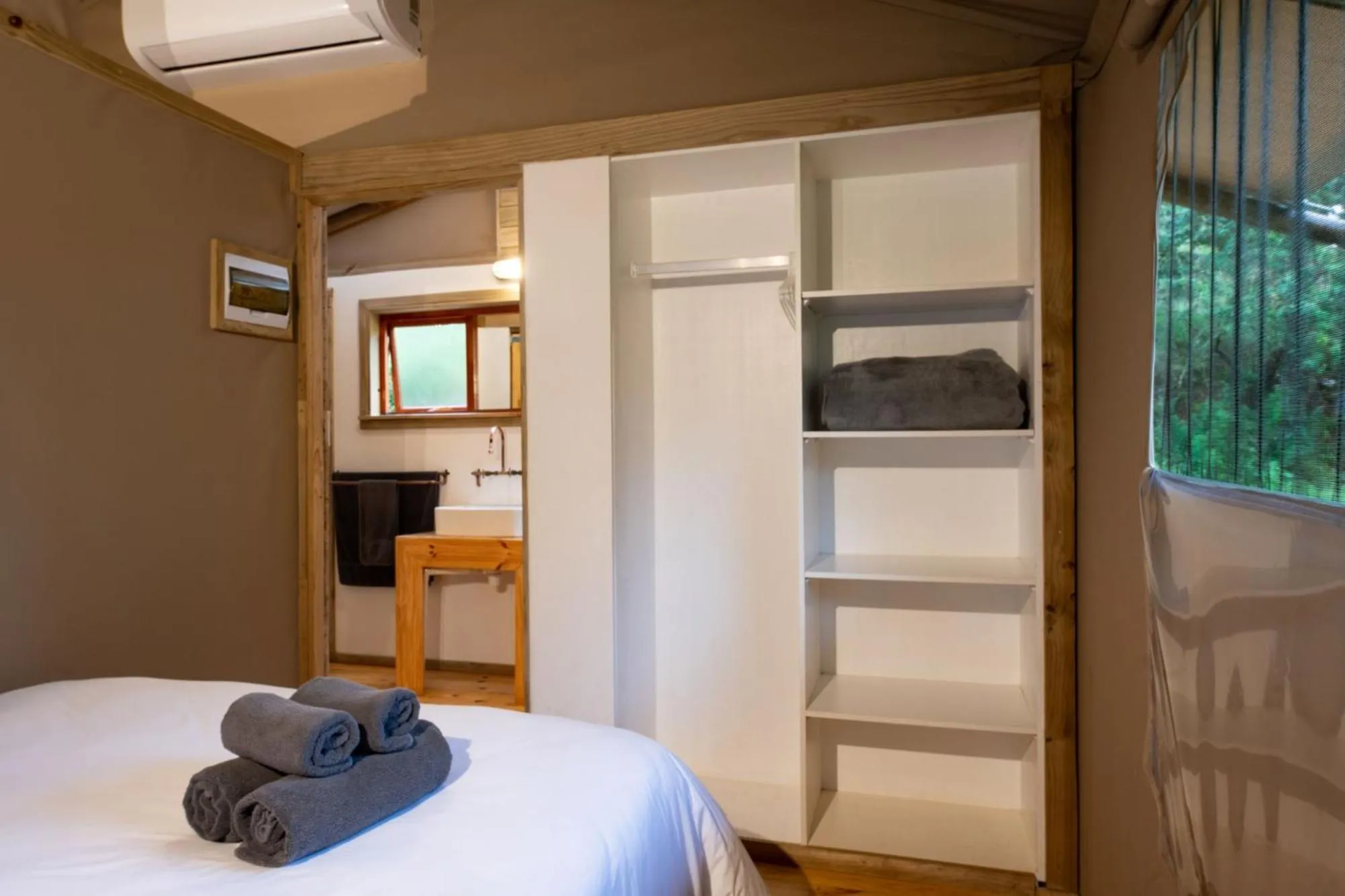 Bed in AfriCamps at Stanford Hills