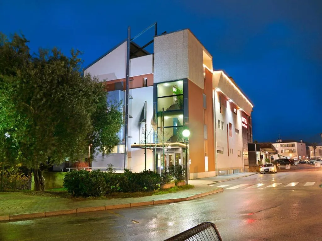 Property building in Hotel Dal Ponte