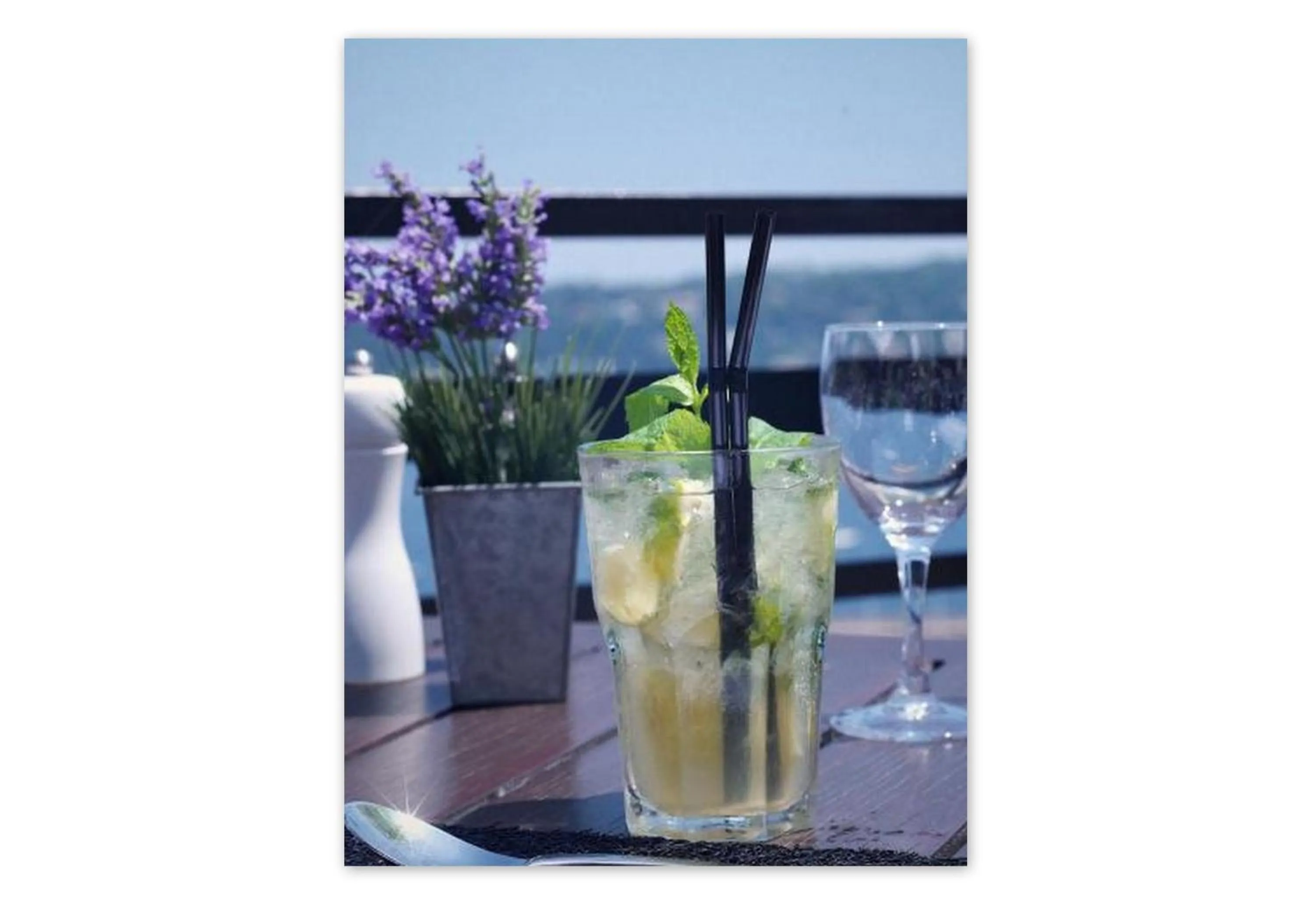 Restaurant/places to eat in Hôtel Le Versailles