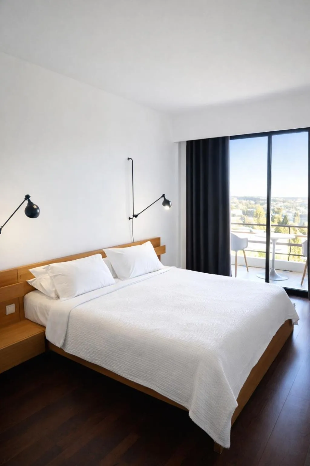 Bed in Hôtel Le Versailles