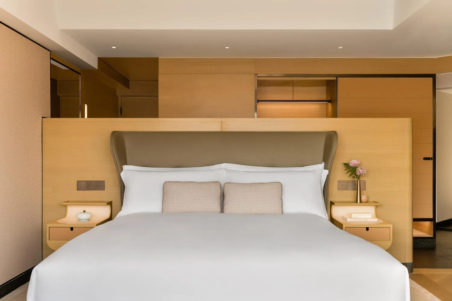 Bed in Regent Hong Kong