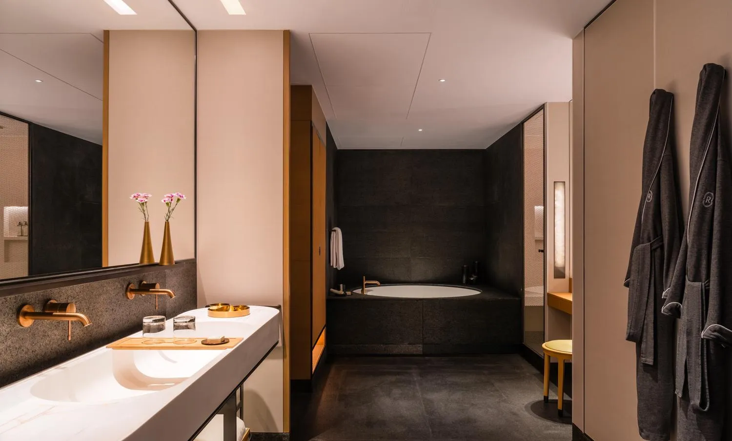 Bathroom in Regent Hong Kong