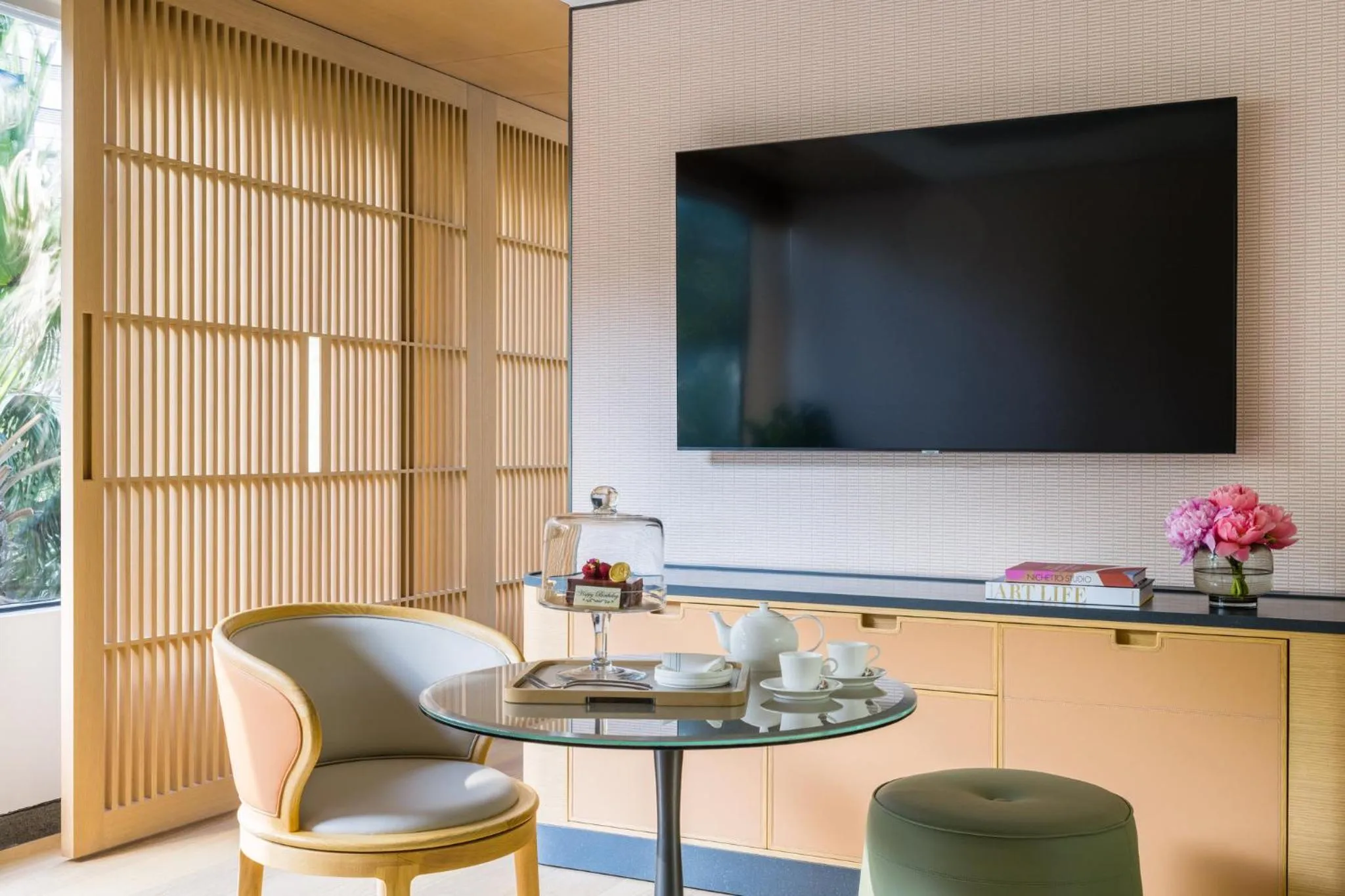 Photo of the whole room in Regent Hong Kong