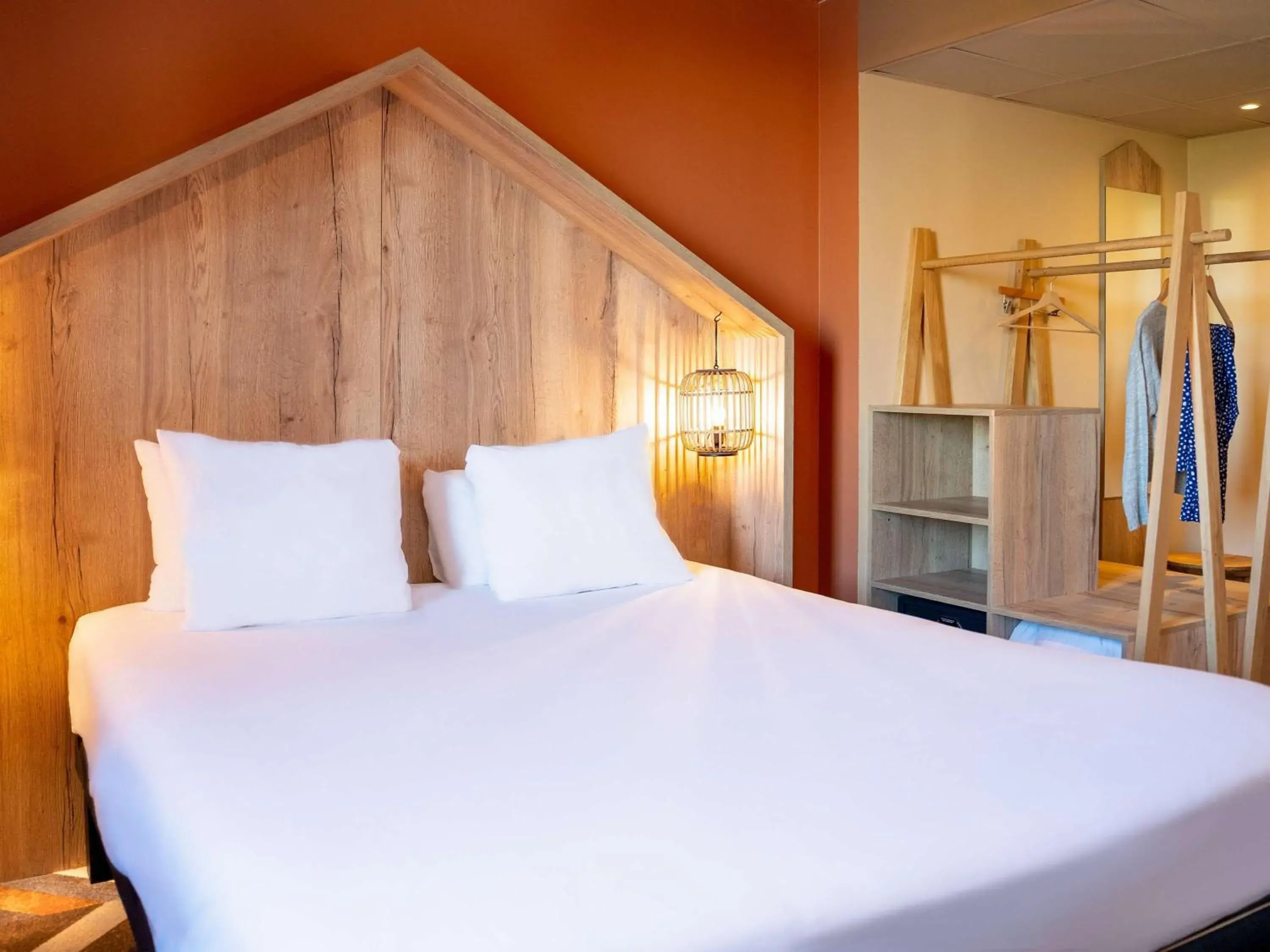 Bedroom, Bed in ibis Styles Chatenay Malabry Paris Sud Bedroom, Bed in ibis Styles Chatenay Malabry Paris Sud