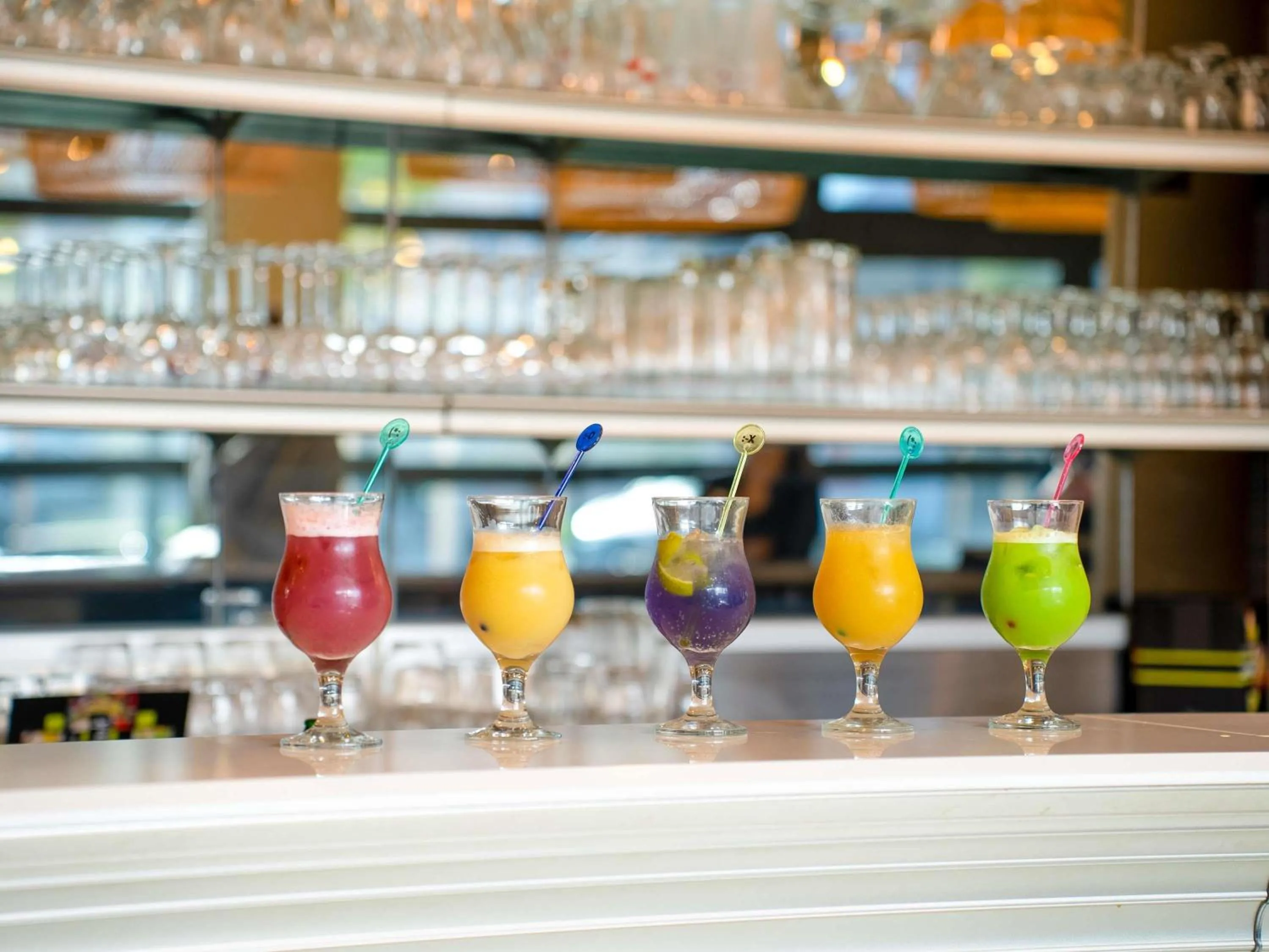 Lounge or bar in ibis Styles Chatenay Malabry Paris Sud