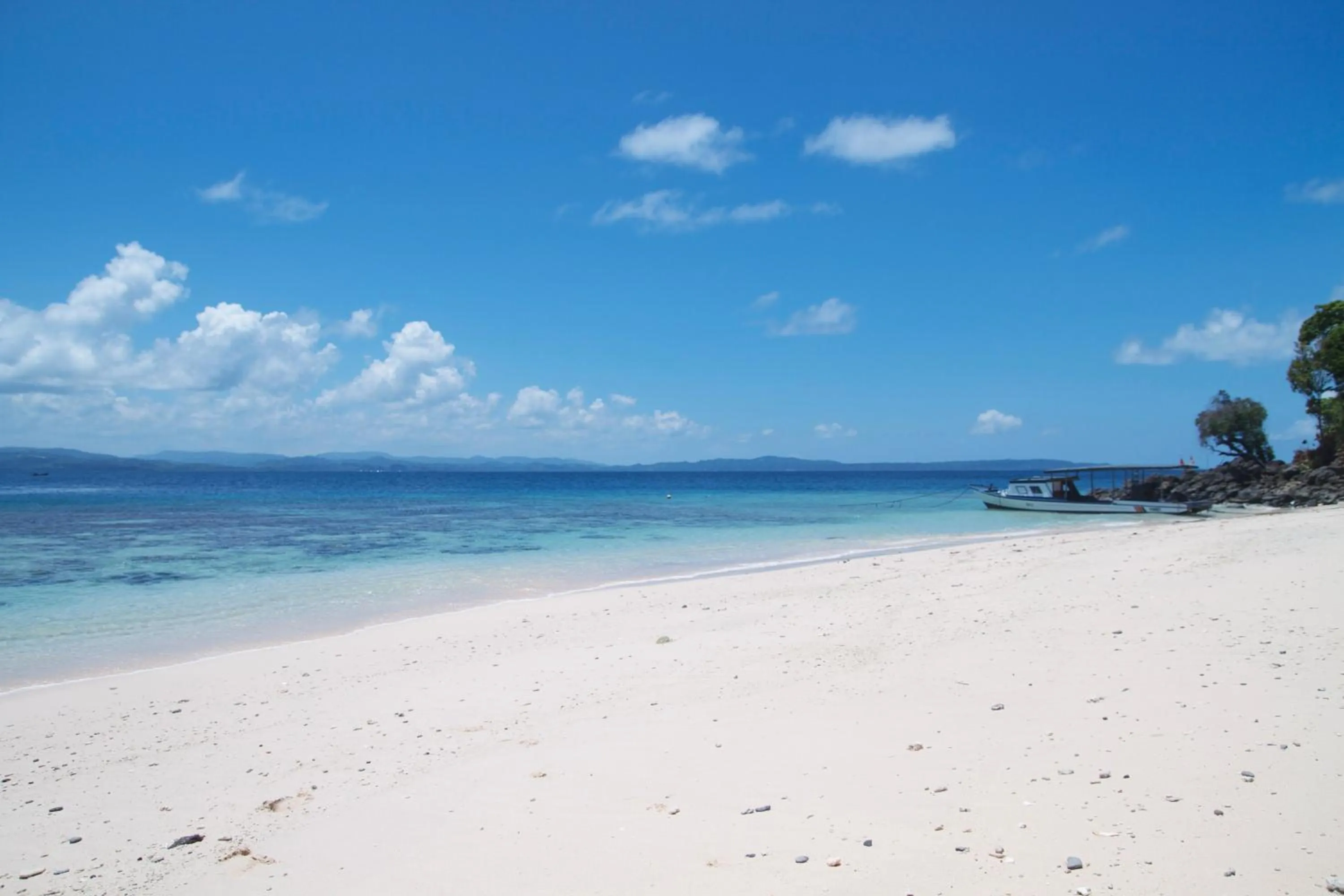 Day in Murex Bangka Dive Resort