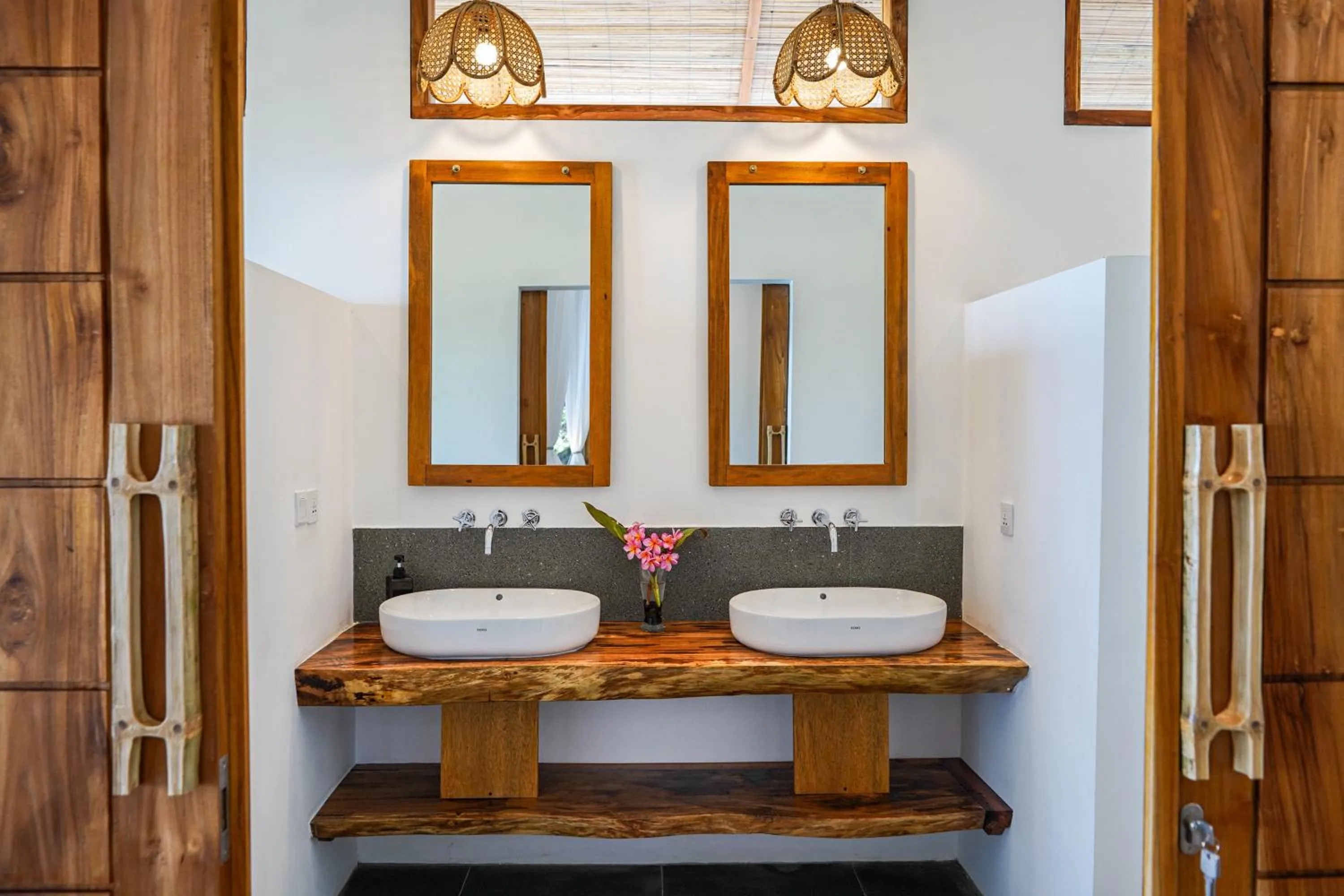 Bathroom in Murex Bangka Dive Resort