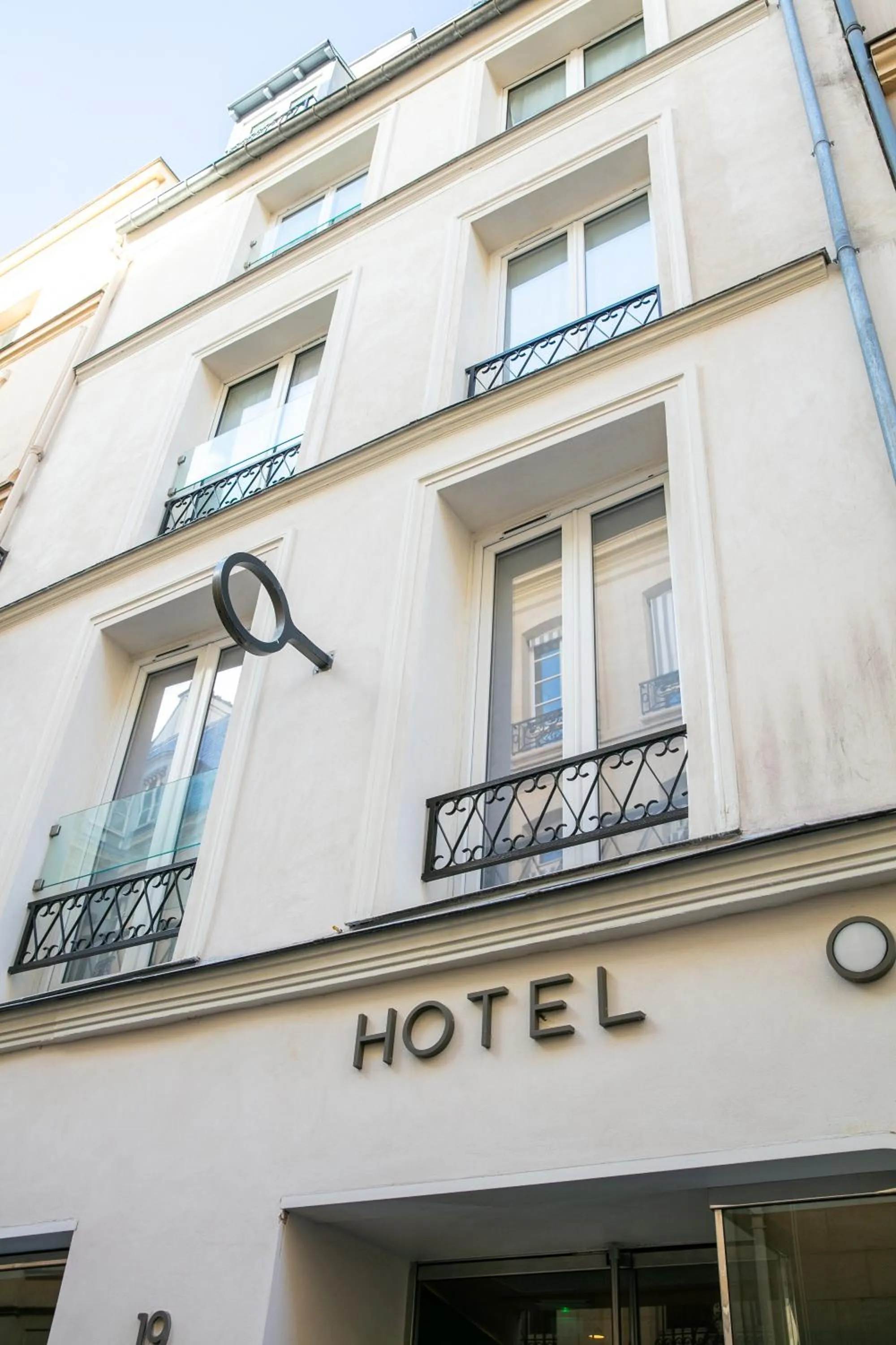 Property building in Hôtel Odyssey
