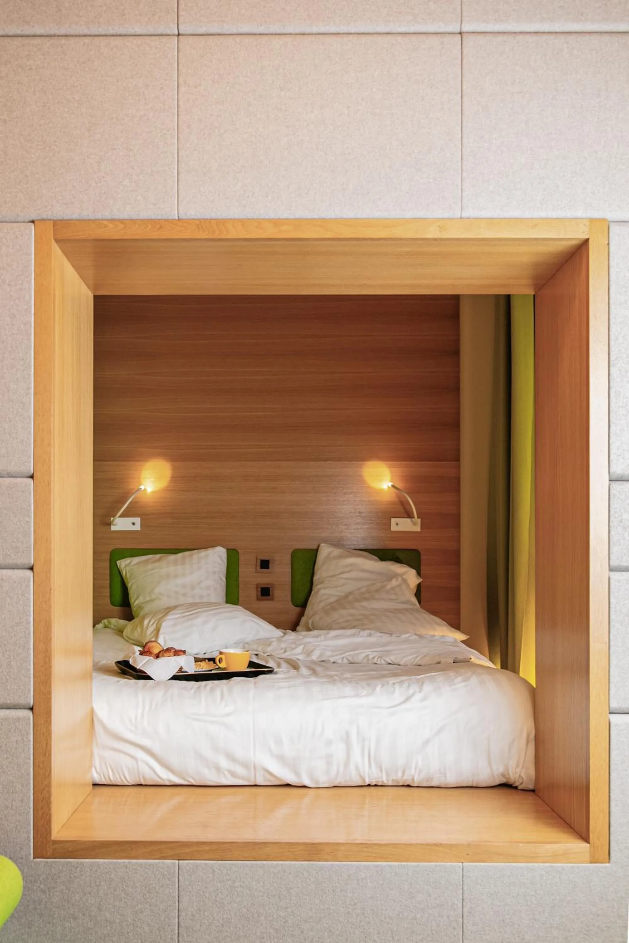 Bed in Hôtel Odyssey