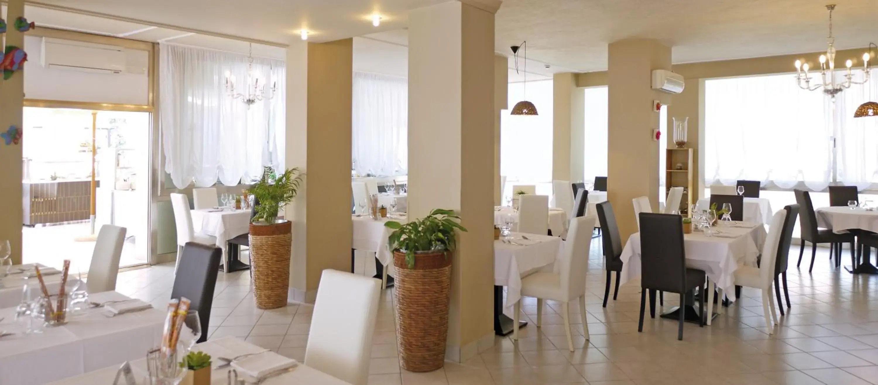 Restaurant/Places to Eat in Hotel La Brezza