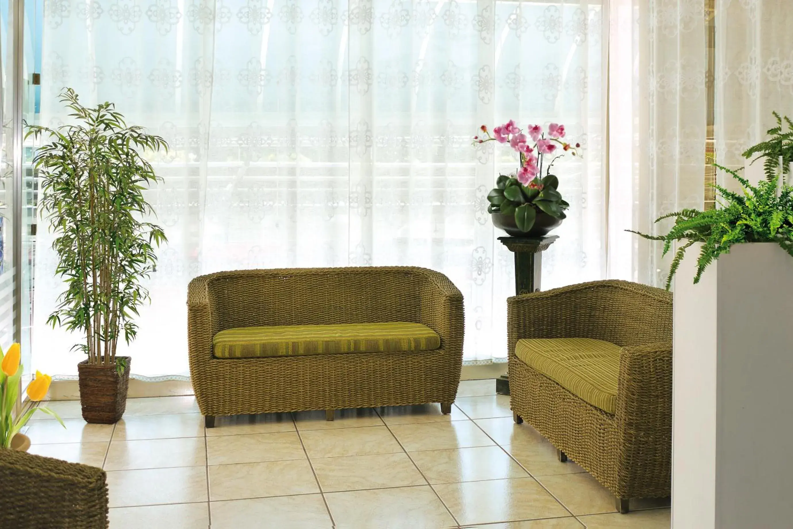 Lobby or reception, Seating Area in Hotel La Brezza