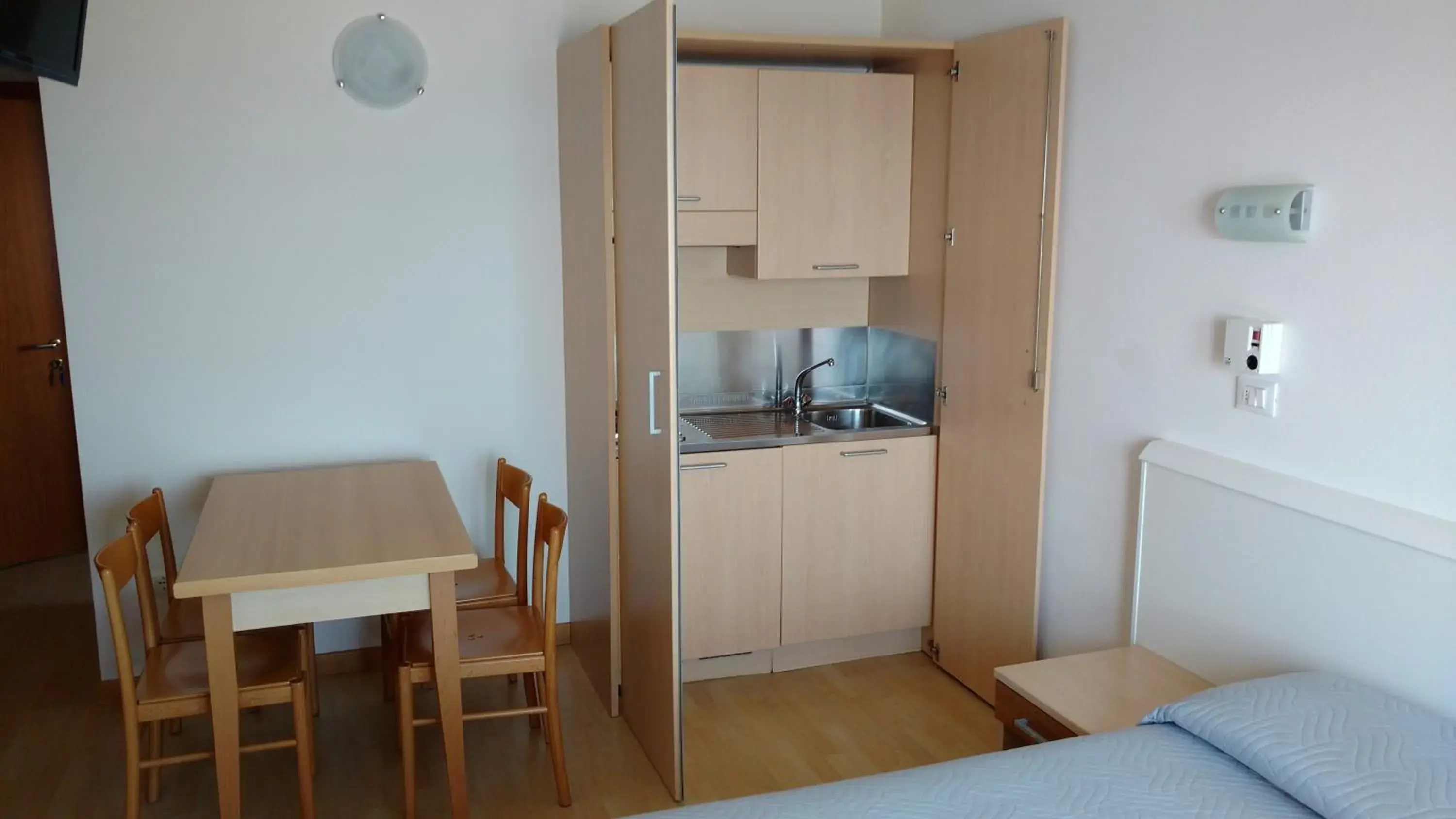 Photo of the whole room, Kitchen/Kitchenette in Hotel La Brezza