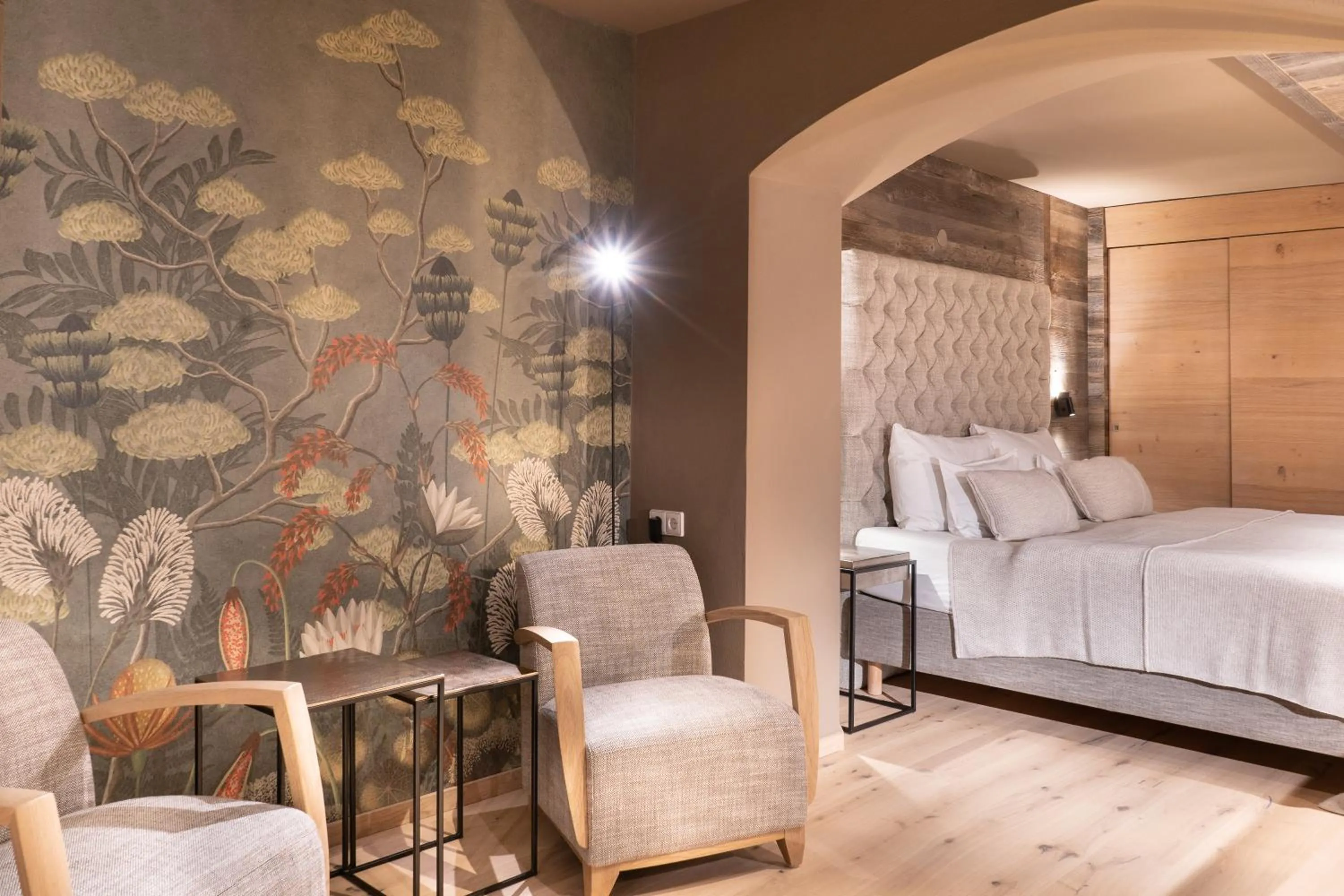 Living room, Bed in Das Kohlmayr Superior