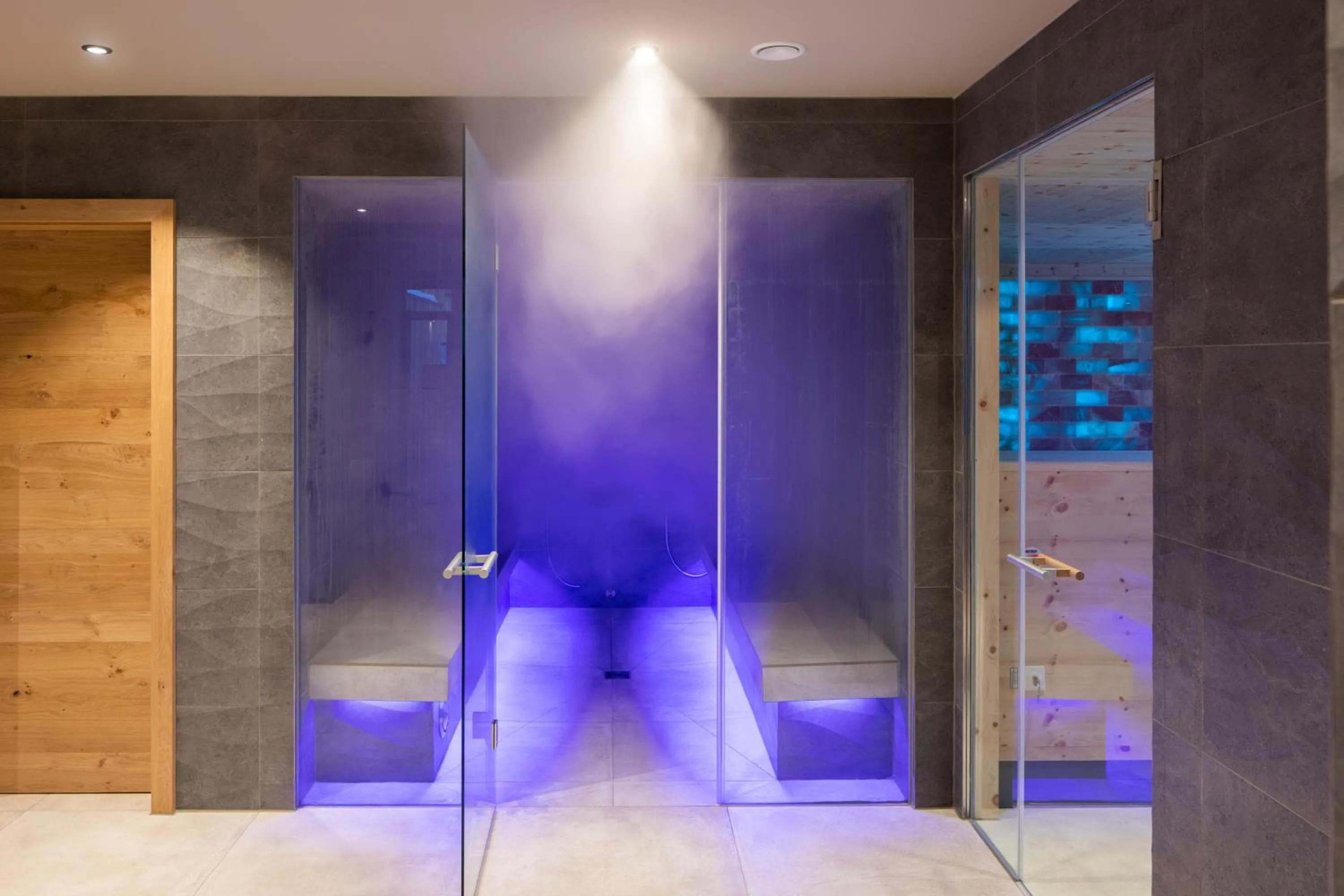Steam room in Das Kohlmayr Superior