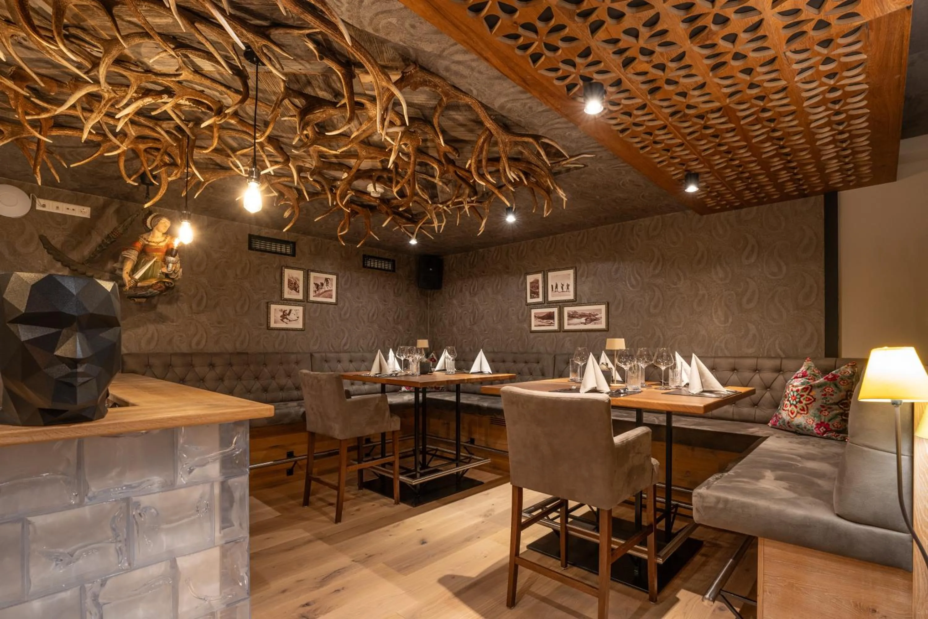 Restaurant/places to eat in Das Kohlmayr Superior