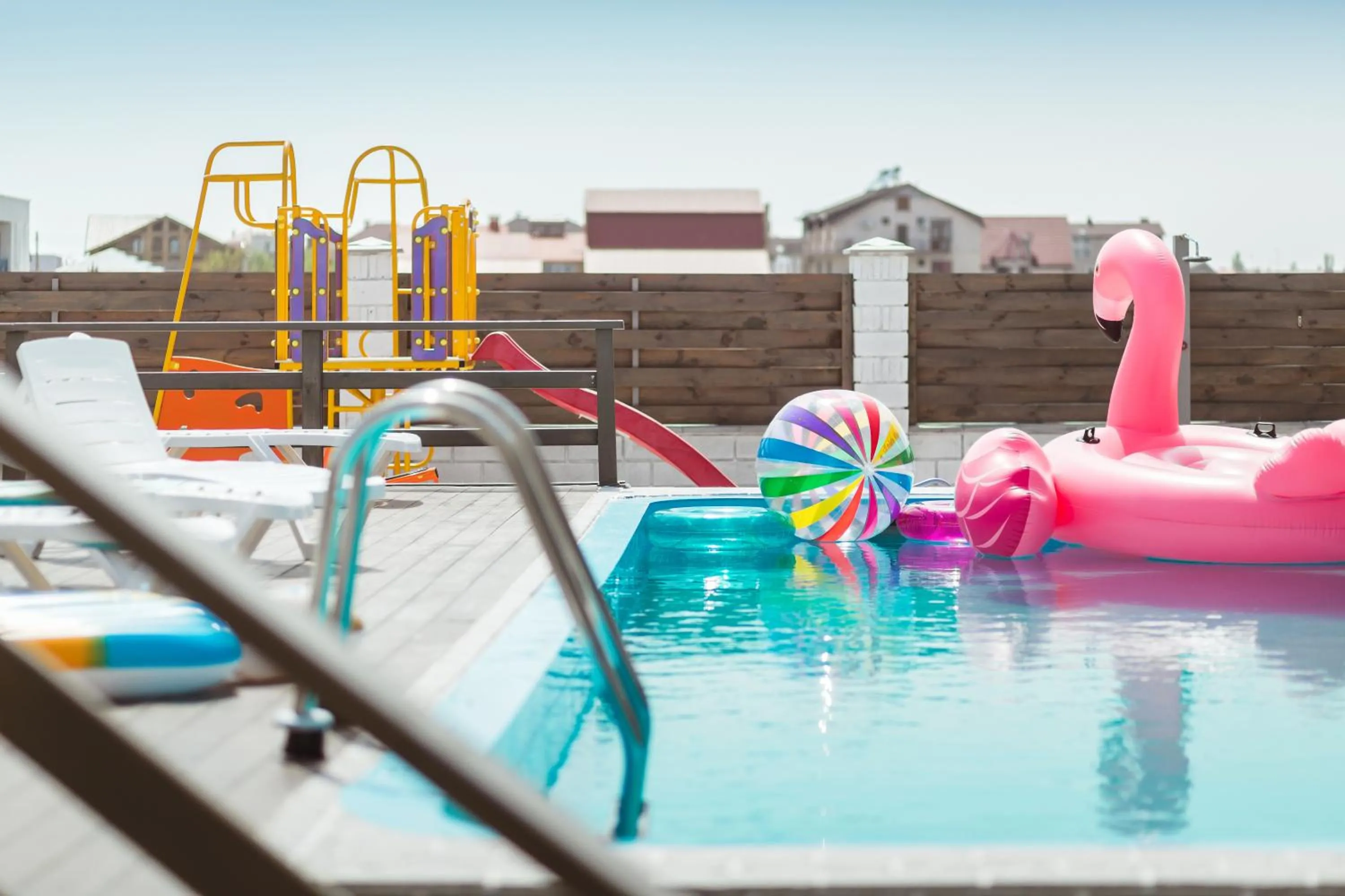 Swimming pool in SeaZone