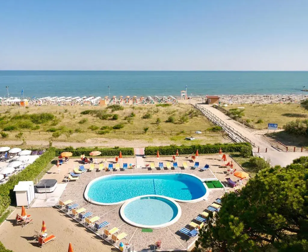 Pool View in Hotel Bertha Fronte Mare